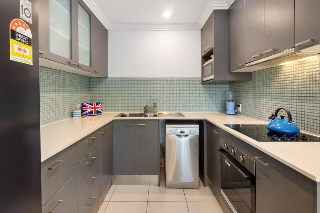 Alfred St Bungalow Steps from the Beach Pets OK