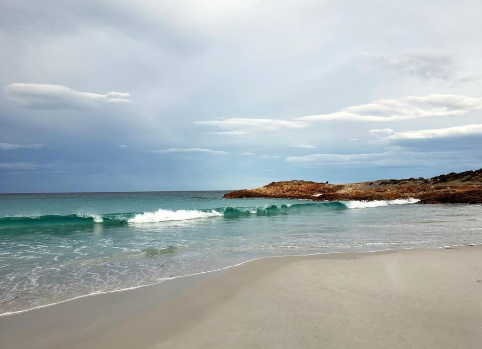 Cherry Tree Hill - The Gateway to Freycinet Park