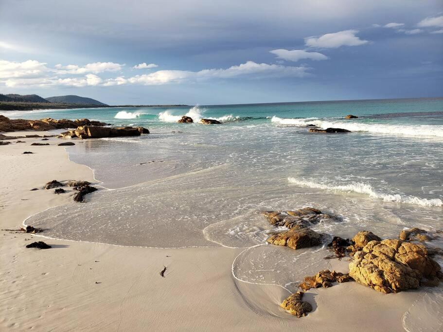 Cherry Tree Hill - The Gateway to Freycinet Park