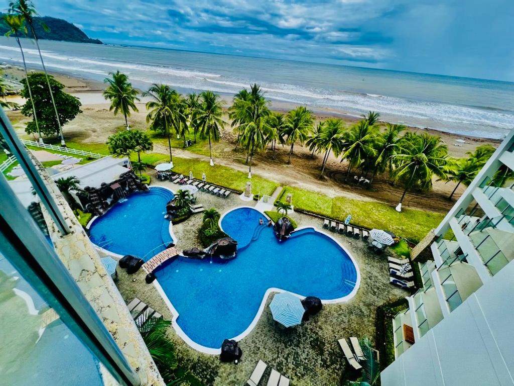 Beachfront Diamante del Sol 601S