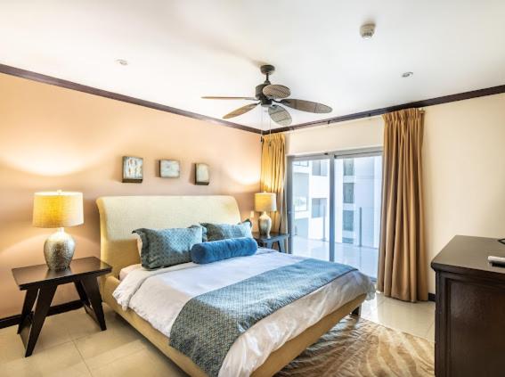 Beachfront Diamante del Sol 601S
