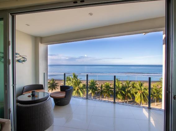 Beachfront Diamante del Sol 601S