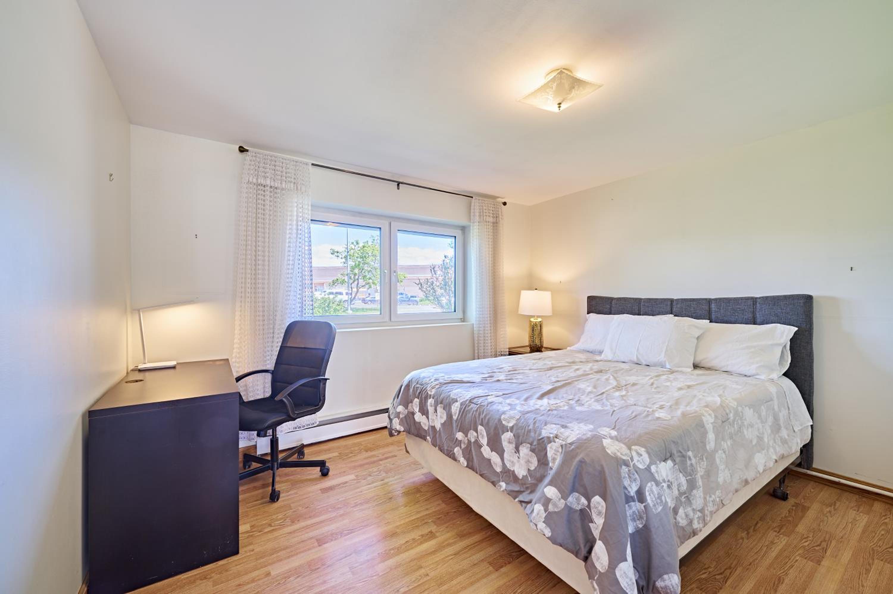Chinook Executive House