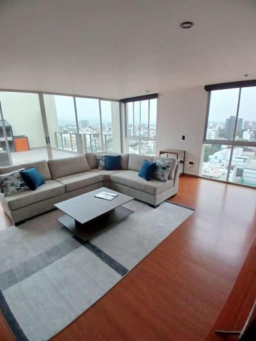 Moderno Penthouse en Miraflores