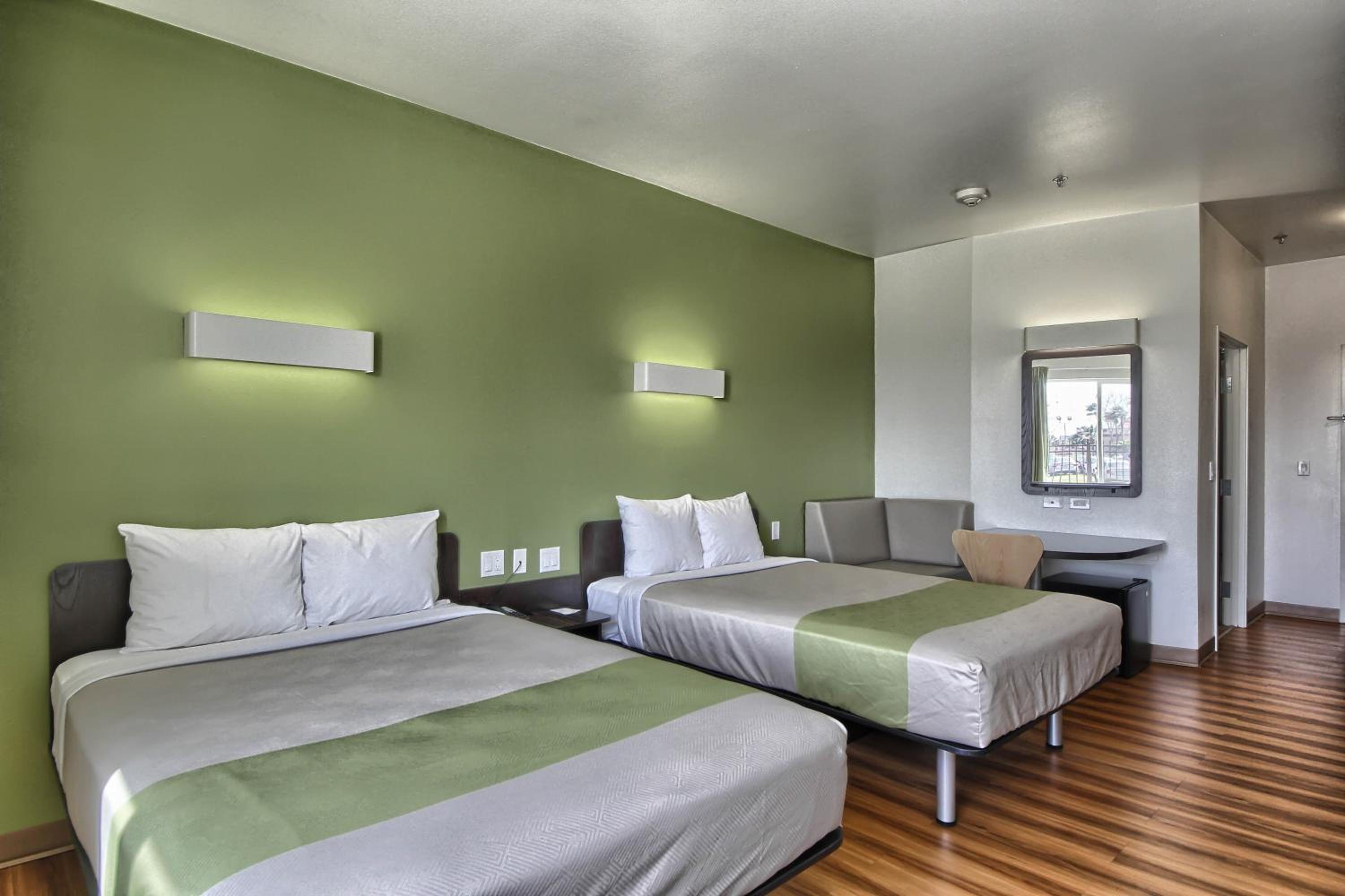 McAllen Vacations - Motel 6-Weslaco, TX - Property Image 4