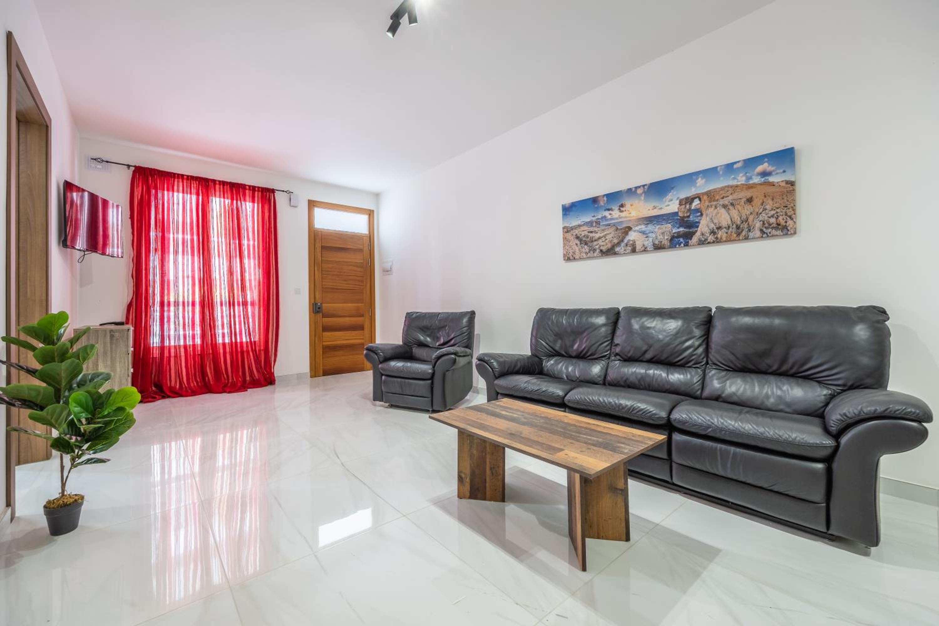 Seabreeze apartment by SF HOMES - meters away from the beach & pools photo 5