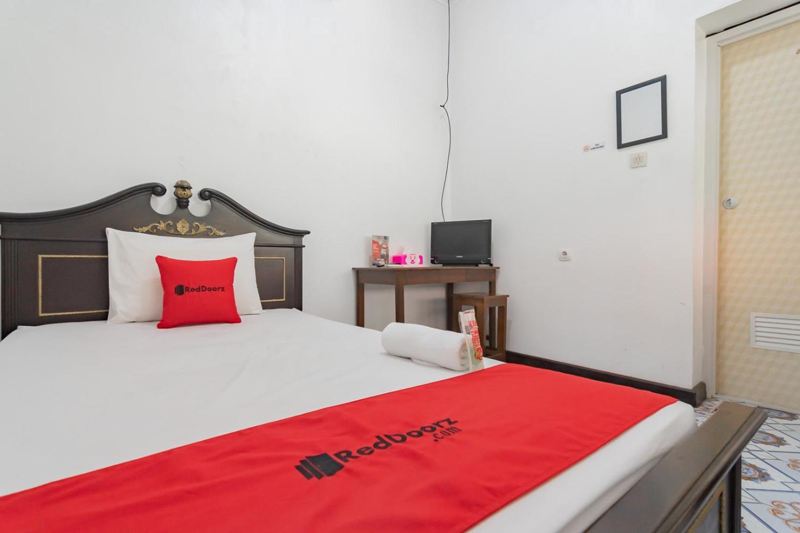 RedDoorz Syariah @ Kolonial Guest House view 2