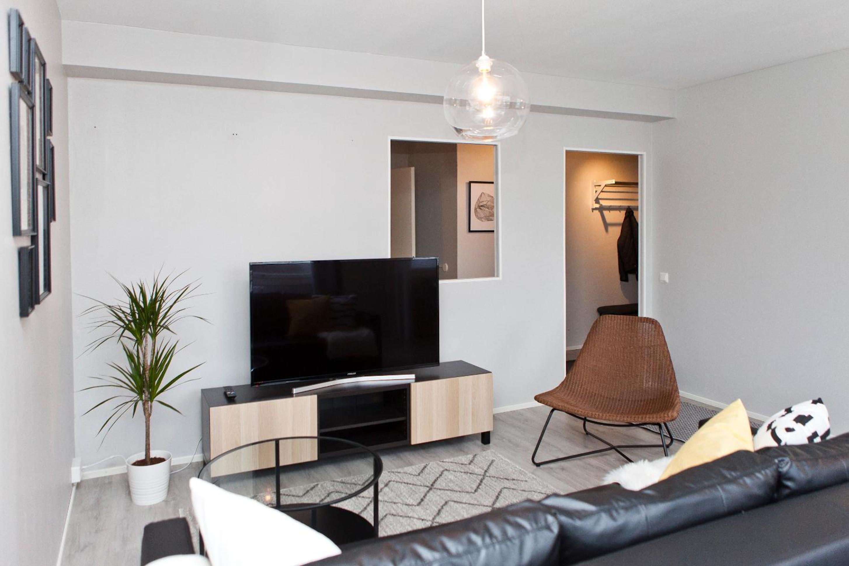 Center located, two-room flat with patio and WiFi view 3