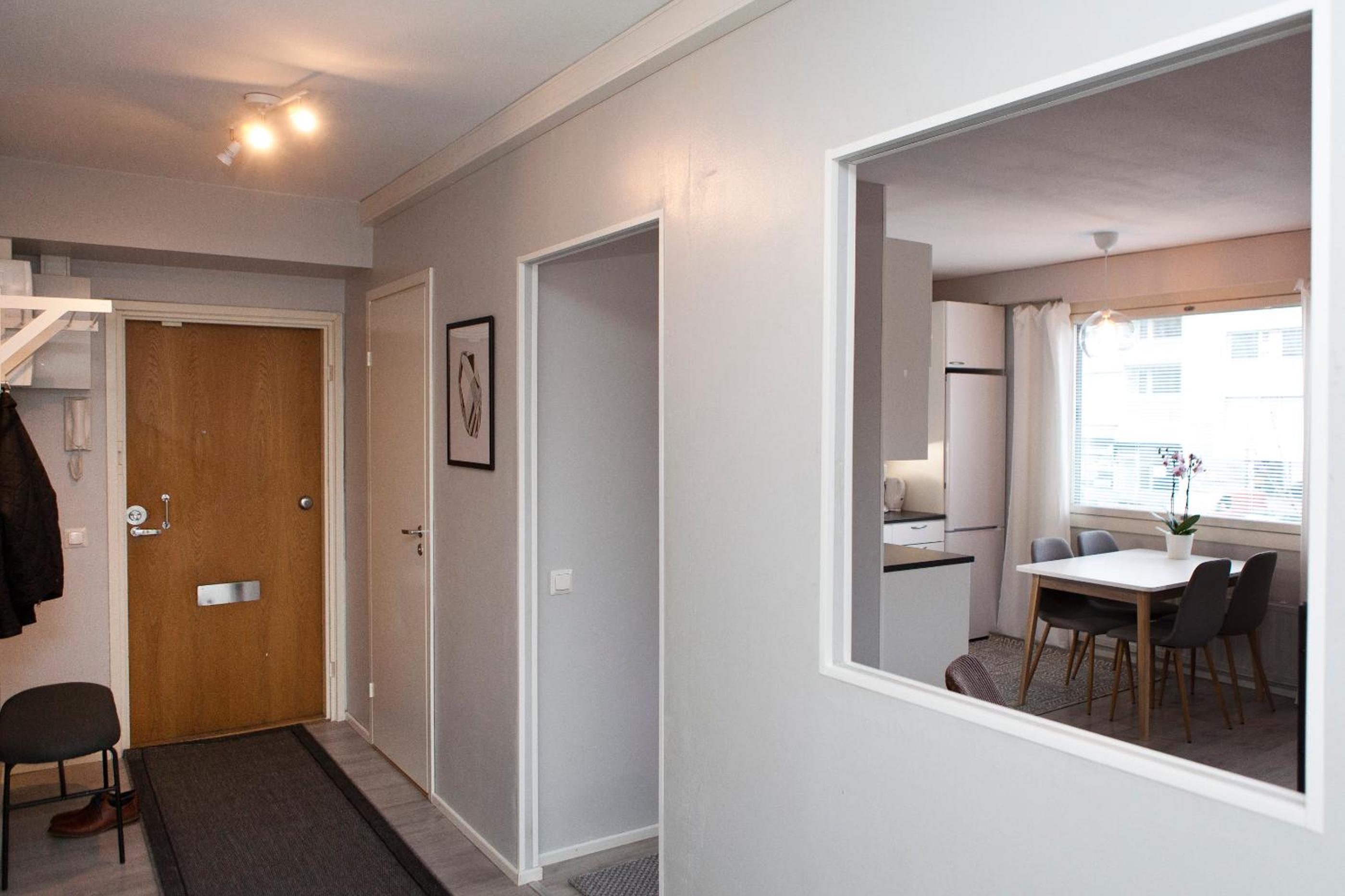 Center located, two-room flat with patio and WiFi view 5