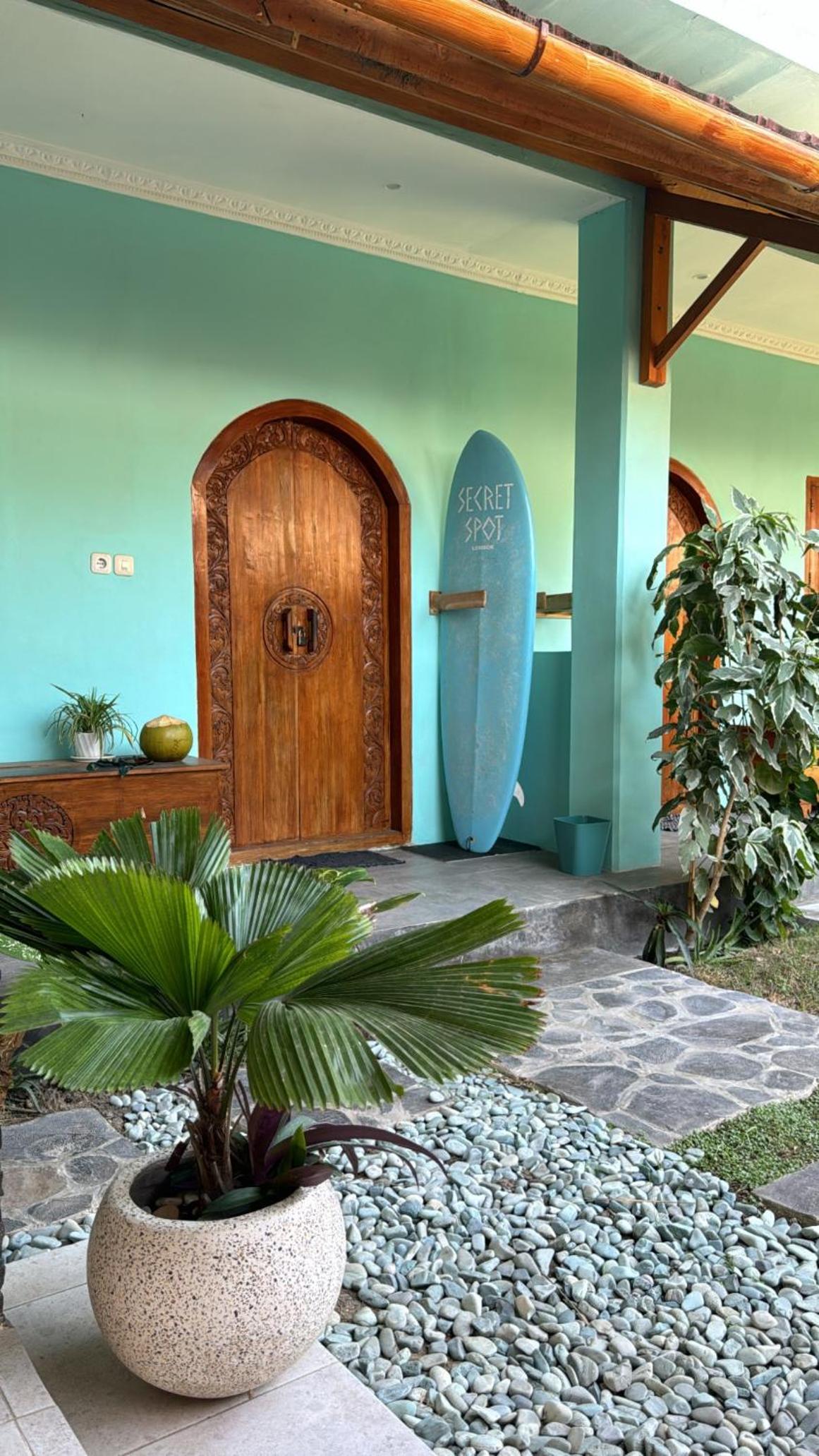 Secret Spot Surf and Stay