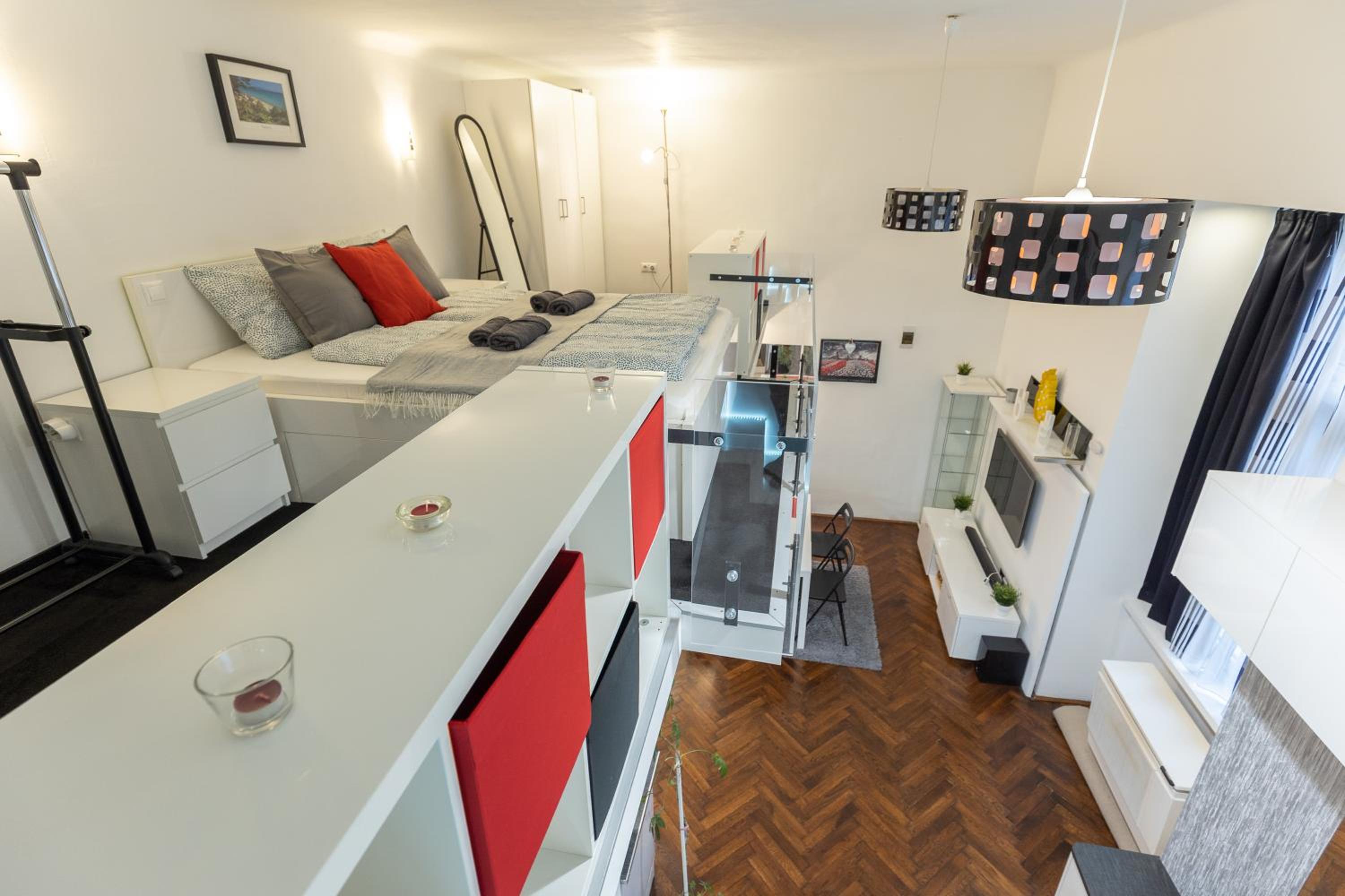 Red Fusion Apartment