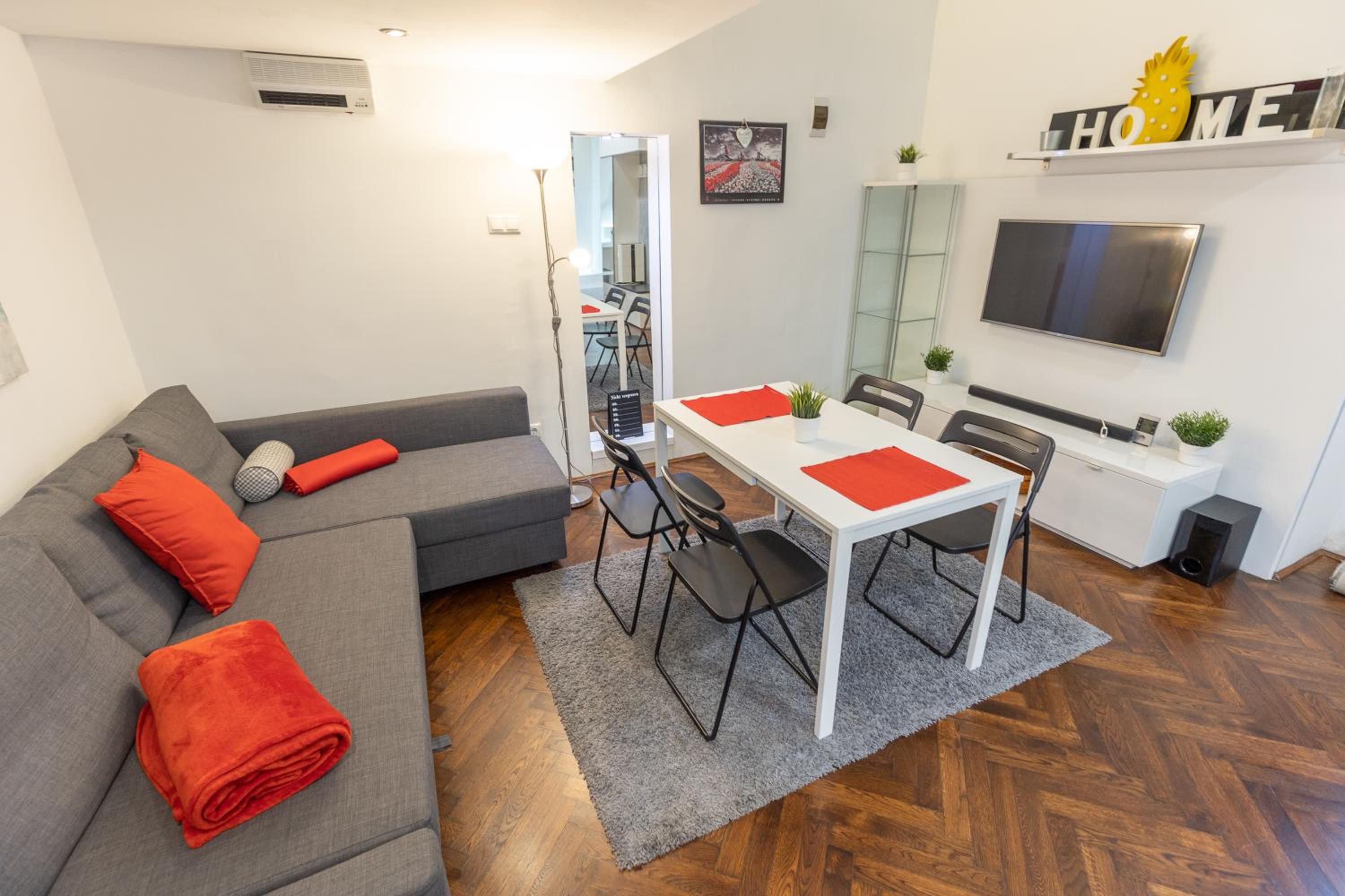 Red Fusion Apartment