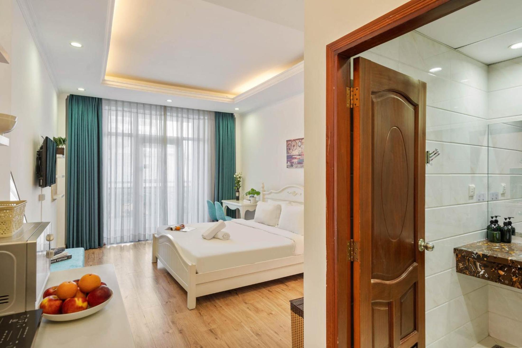 Studio center D1 near Ben Thanh Market