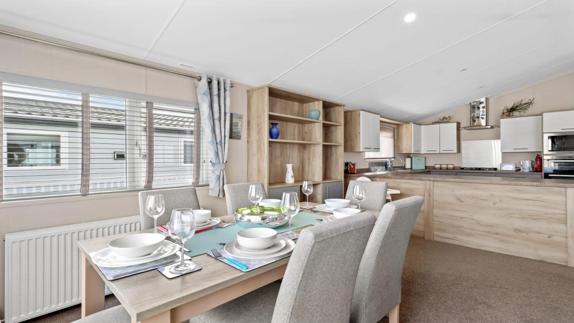 33 Beach Retreat Lodge Pevensey Bay Holiday Park view 3
