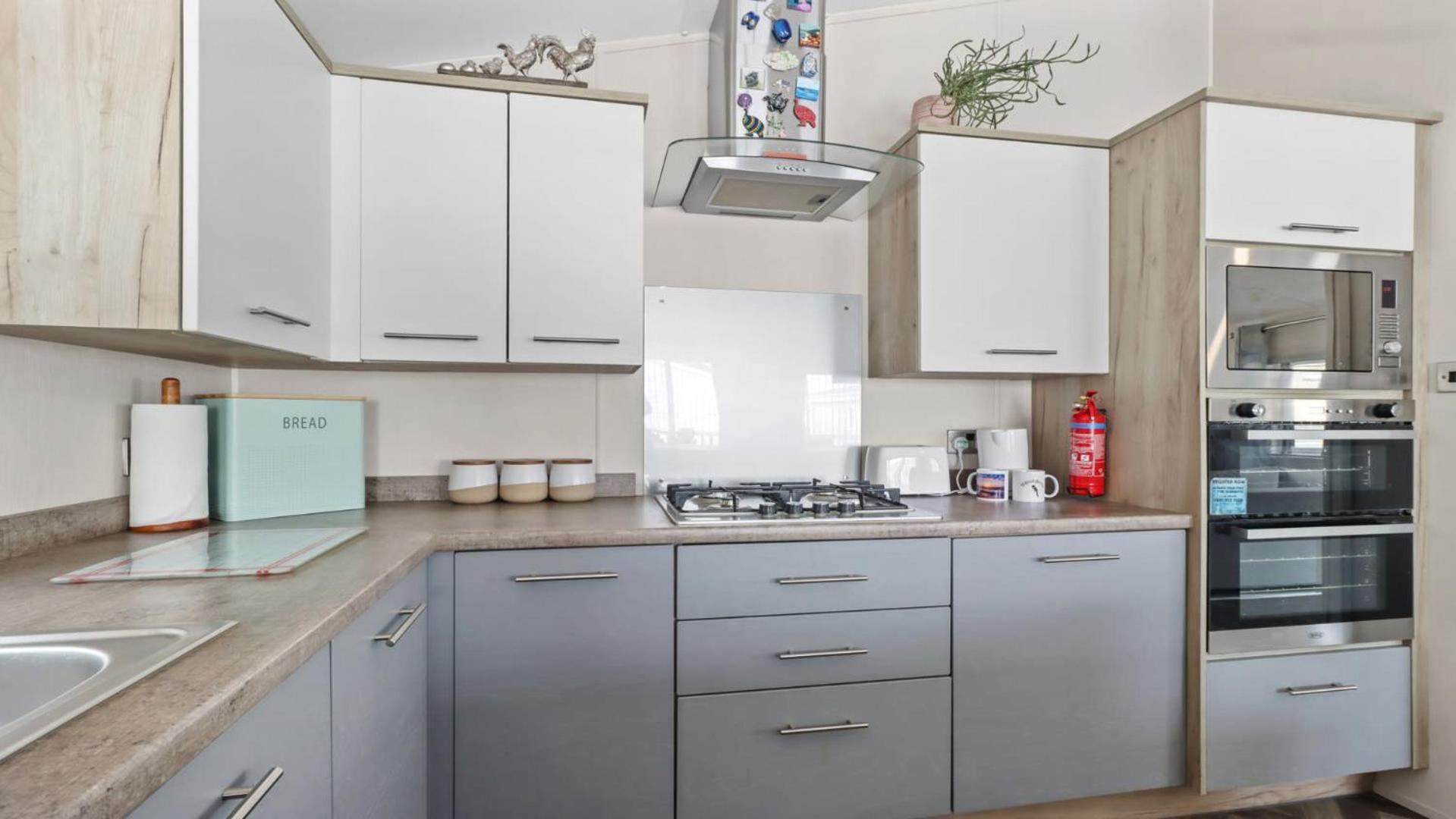 33 Beach Retreat Lodge Pevensey Bay Holiday Park view 5