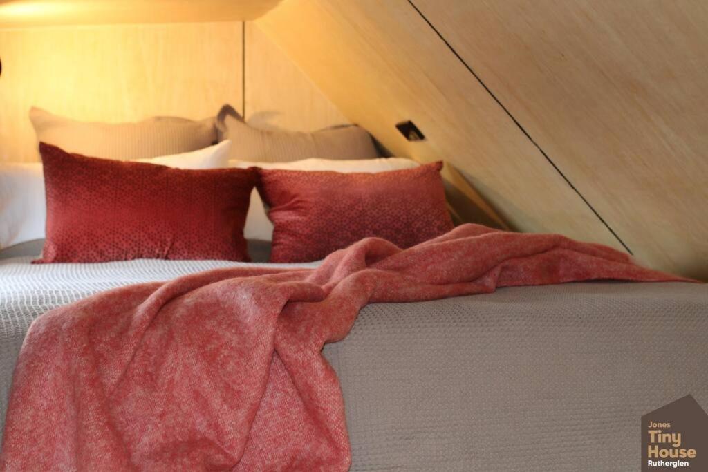Jones Winery Tiny House on the Vineyard, Rutherglen - Off Grid