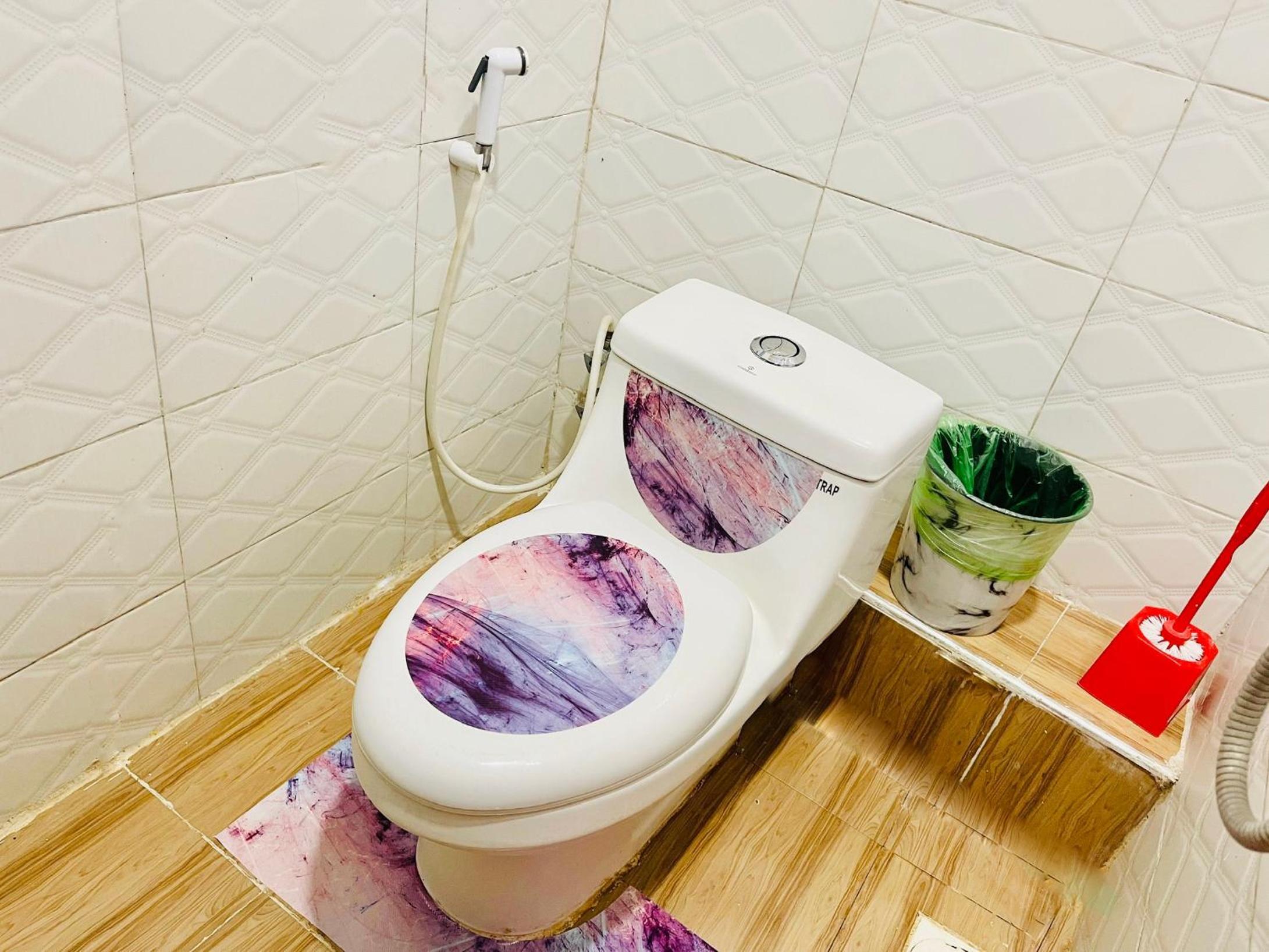 City studio apartment Free WiFi view 2