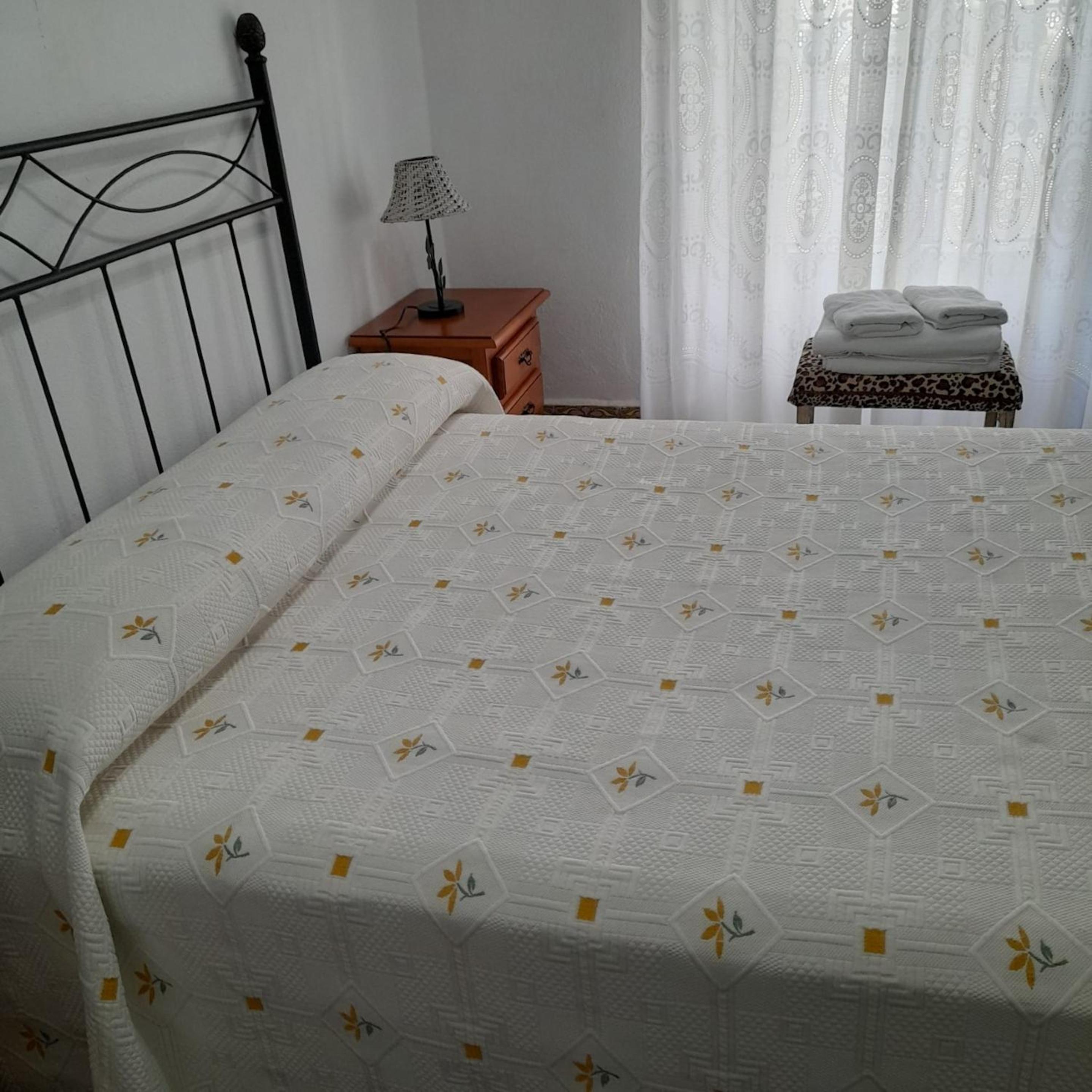 Charming house with mountain view in Encinasola, fireplace