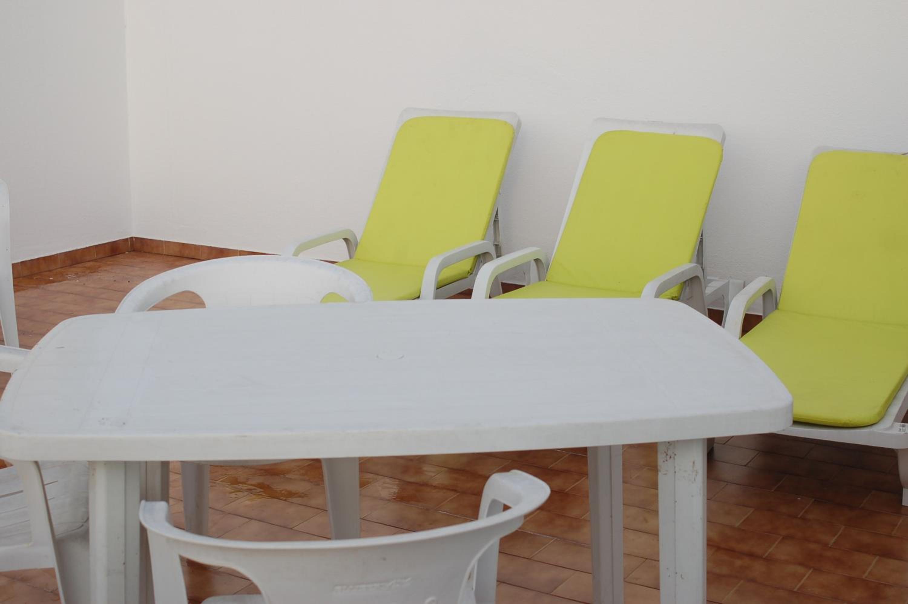 Family house with sea view in A dos Cunhados