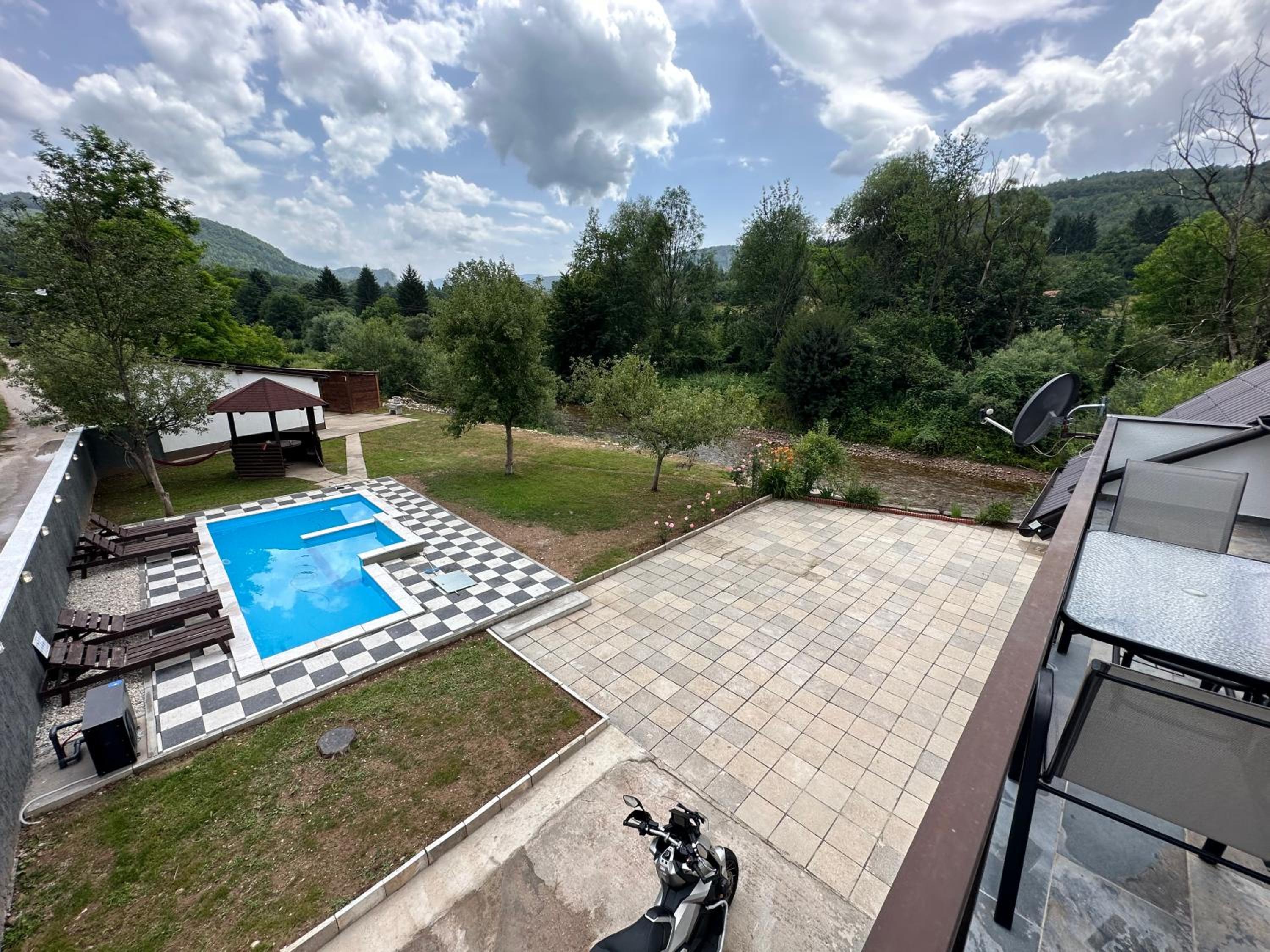 Villas by Expert RIVER