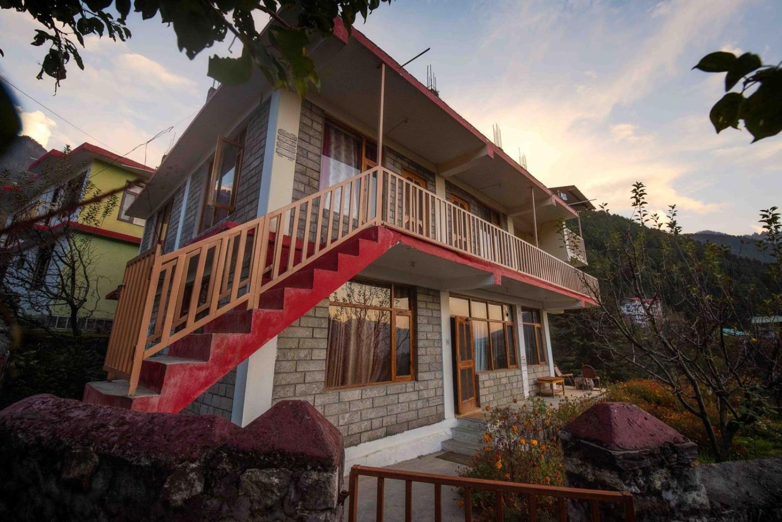 La Villa Manali view 4