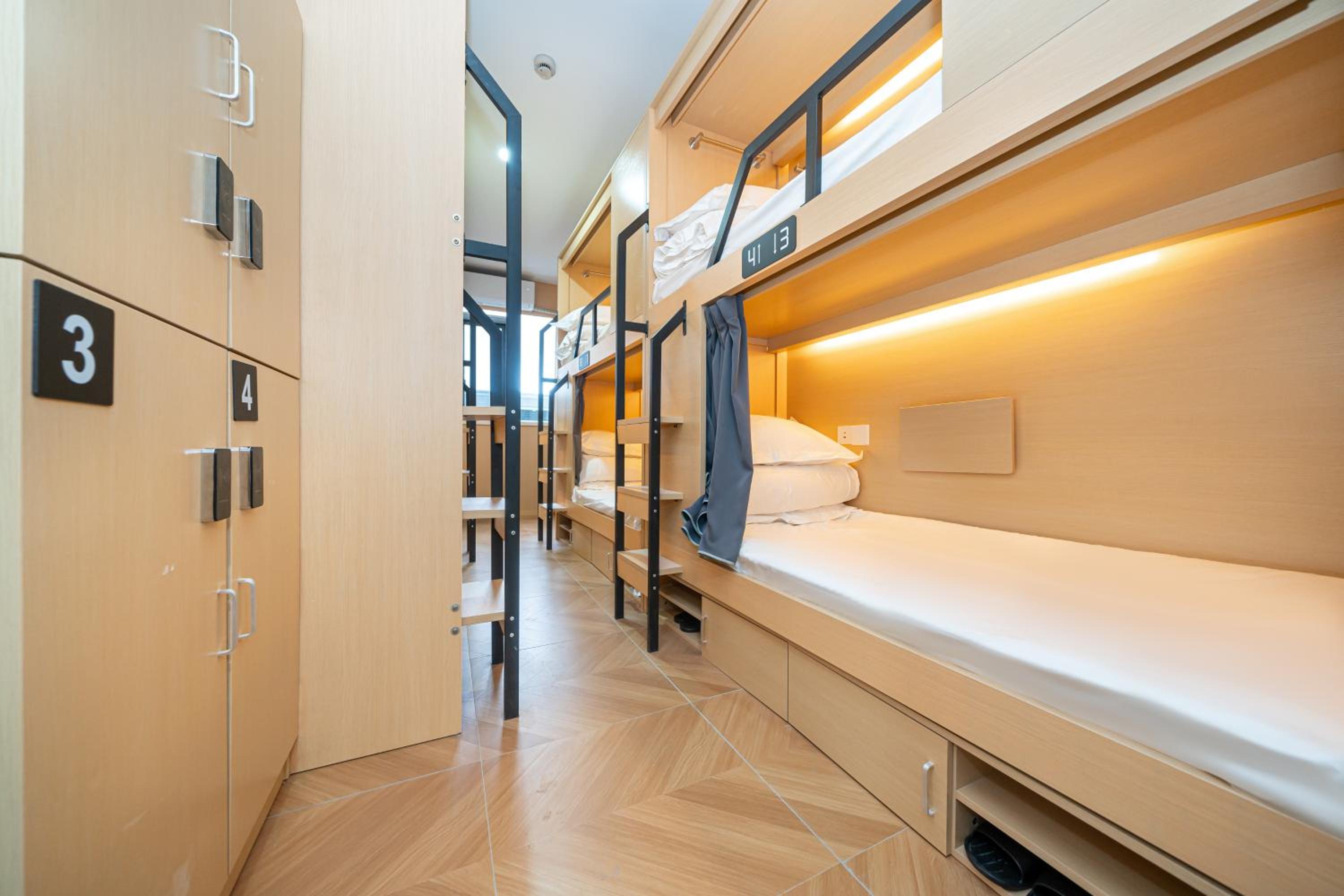 Denpa Inn - Zhenbei Subway Station Meichuan Road Pedestrian Street Branch