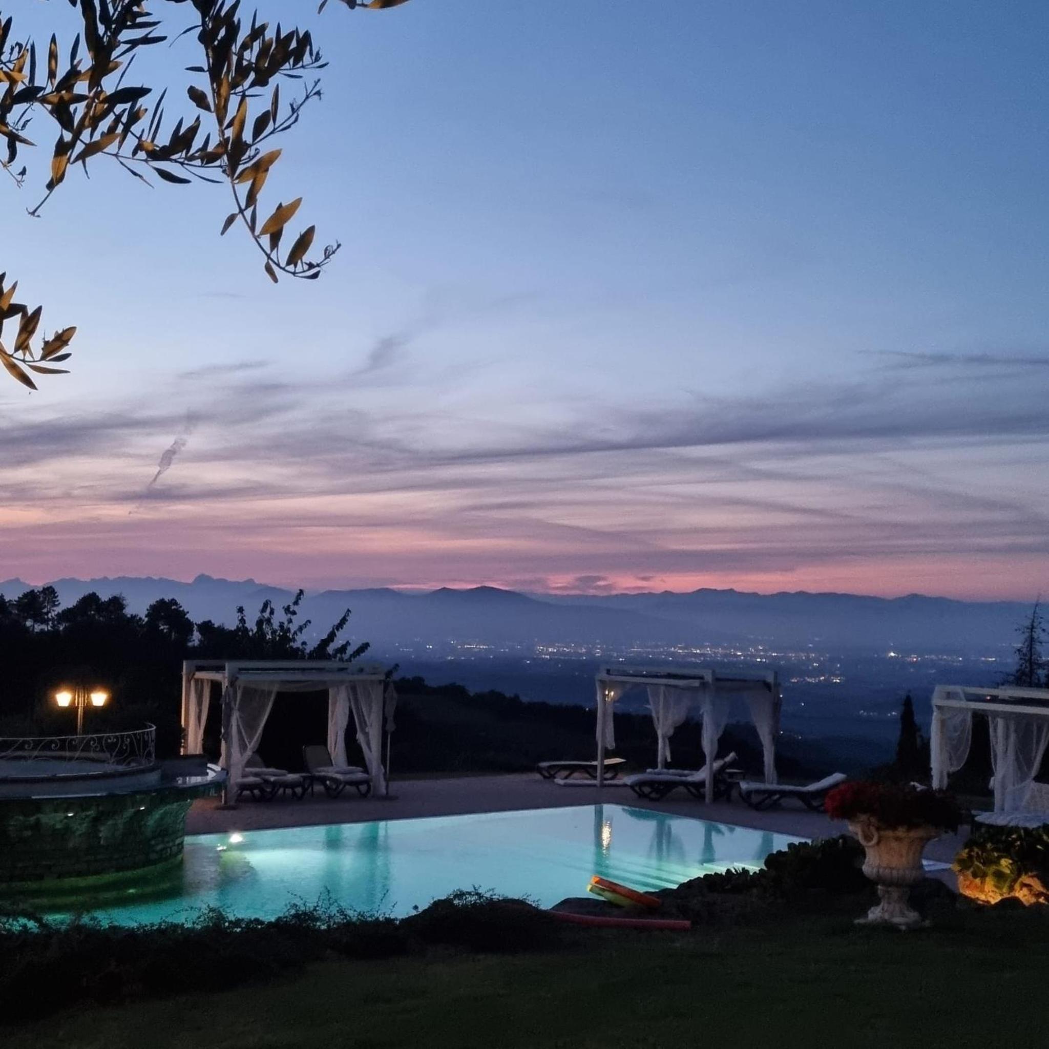 Villa Le Polle di Meletro - Exclusive Tuscan Villa with Private Pool & Panoramic Glass Sauna
