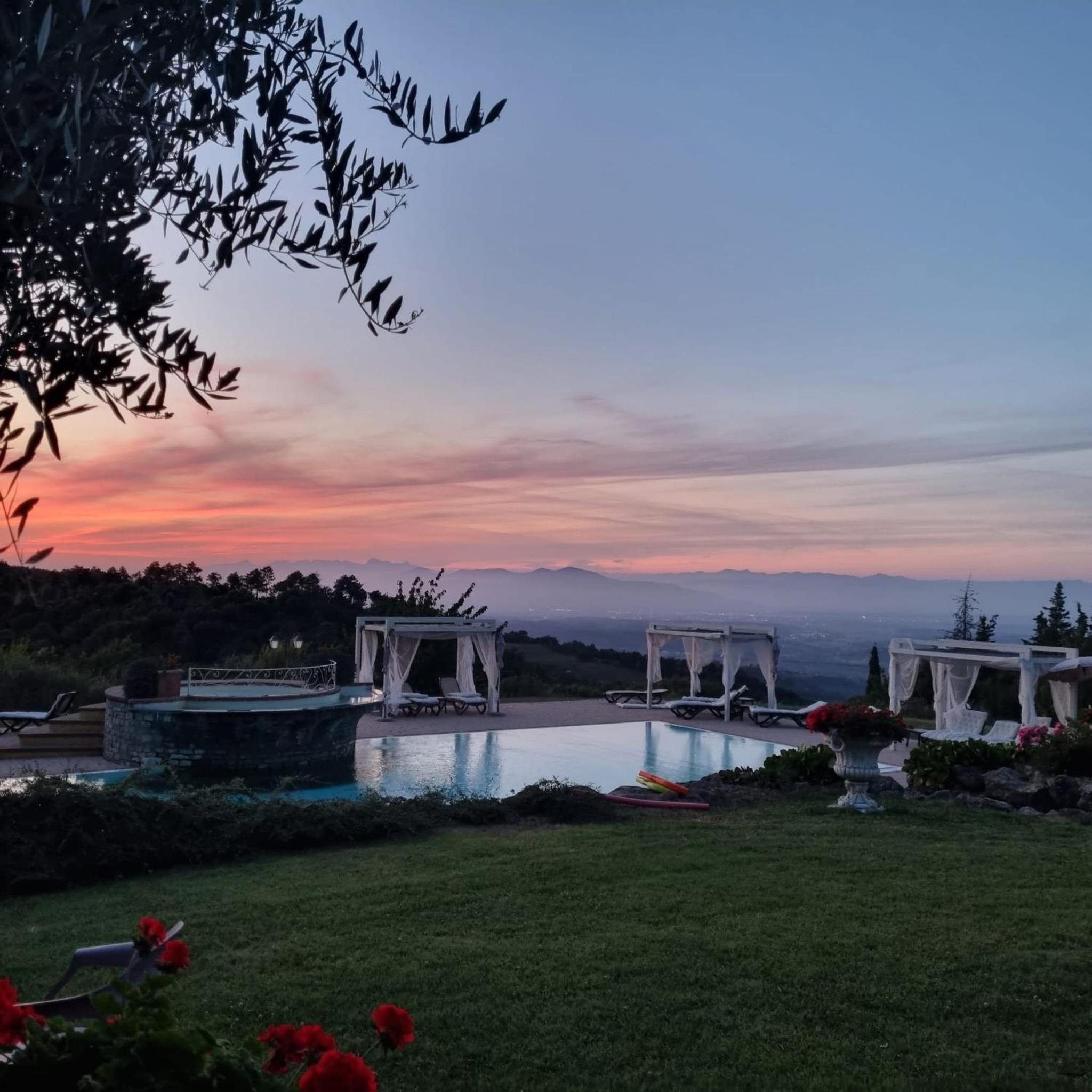 Villa Le Polle di Meletro - Exclusive Tuscan Villa with Private Pool & Panoramic Glass Sauna
