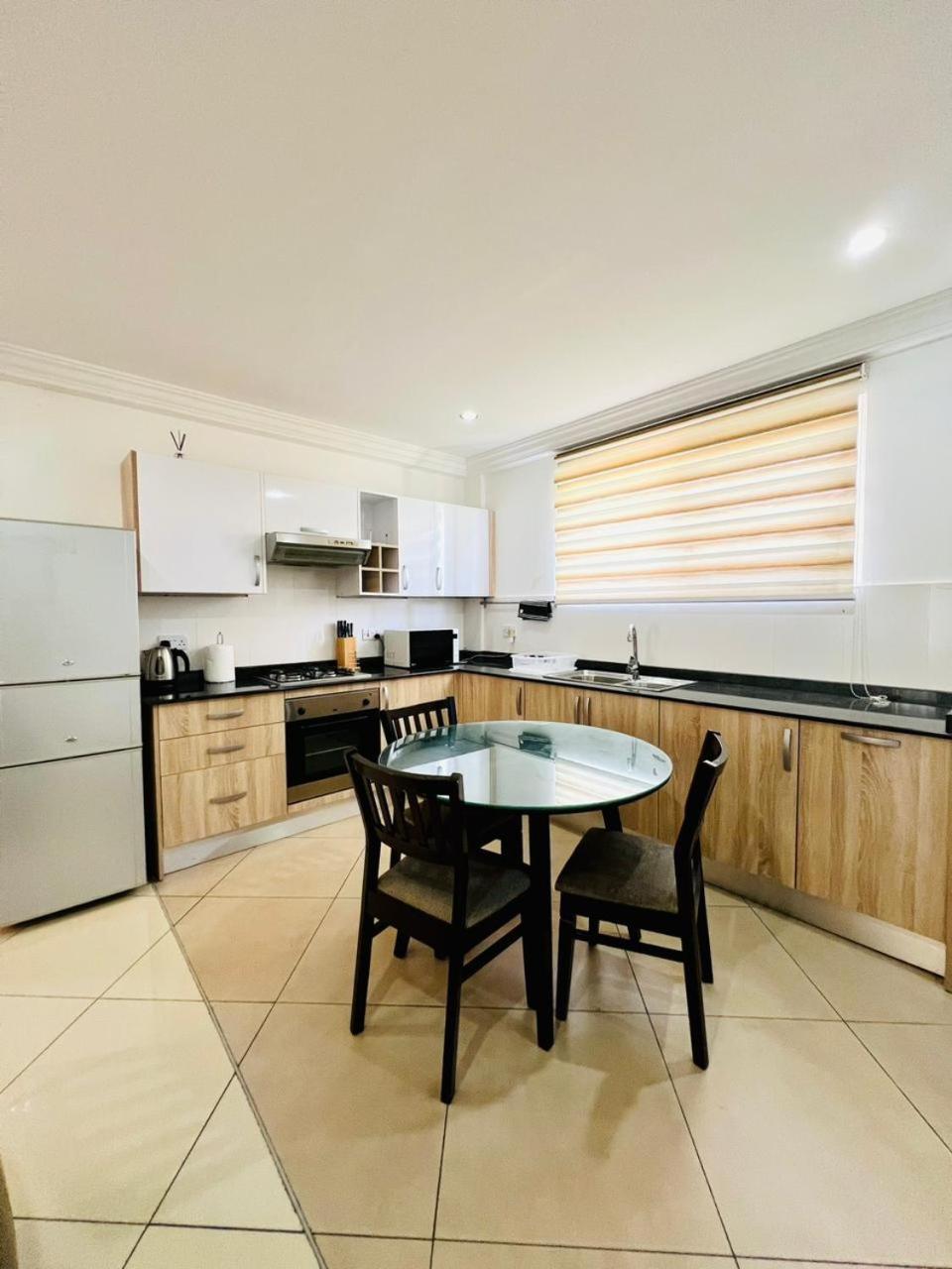 Hovah Luxury's 2BR Apt, Clifton Court, Shiashie view 3