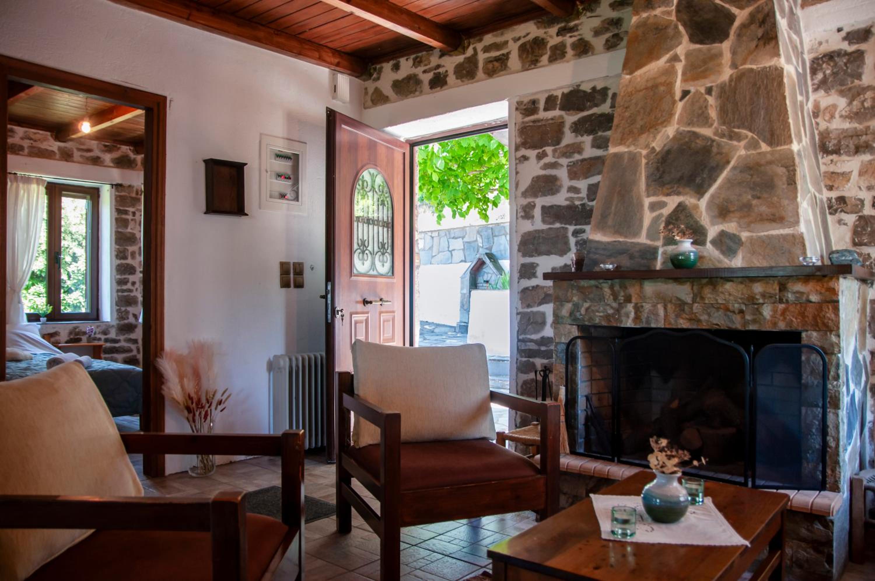Stone gem with 2 bedrooms at the Mountain view 4