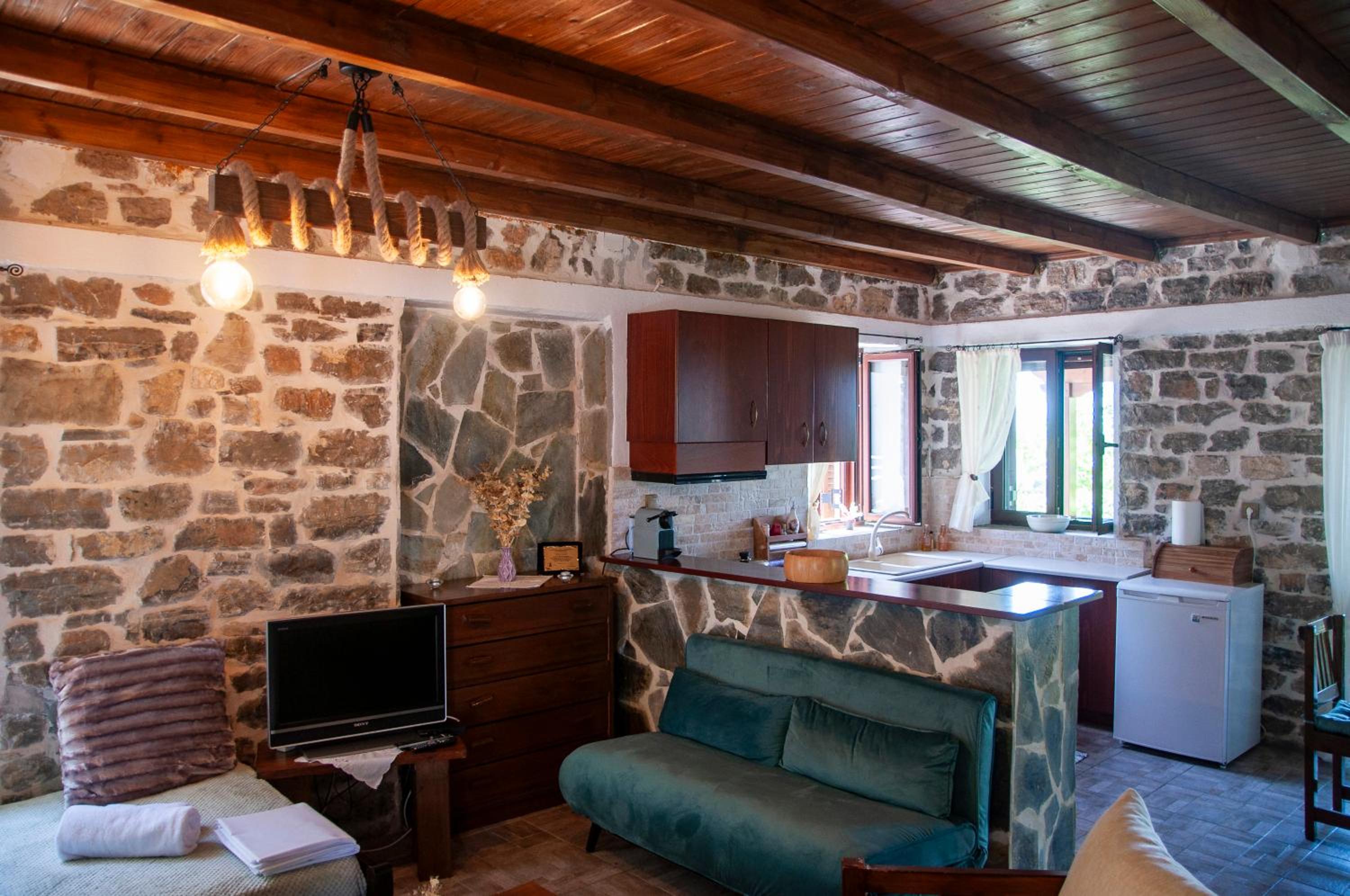 Stone gem with 2 bedrooms at the Mountain view 5
