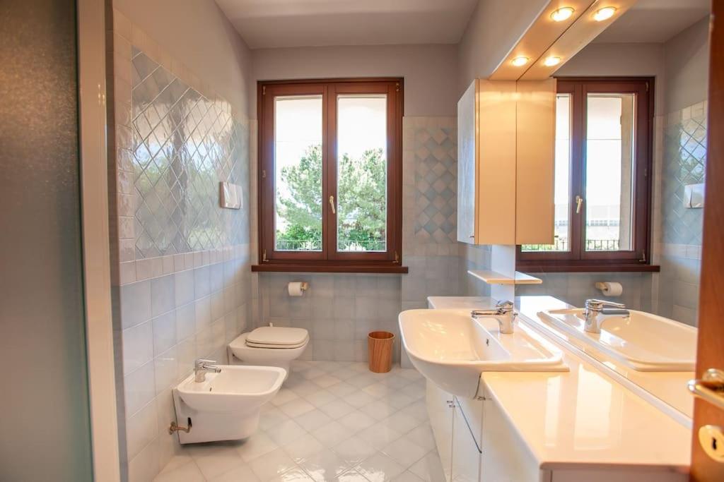 Villa Acqua Blu Gorgeous villa with ample garden photo 3