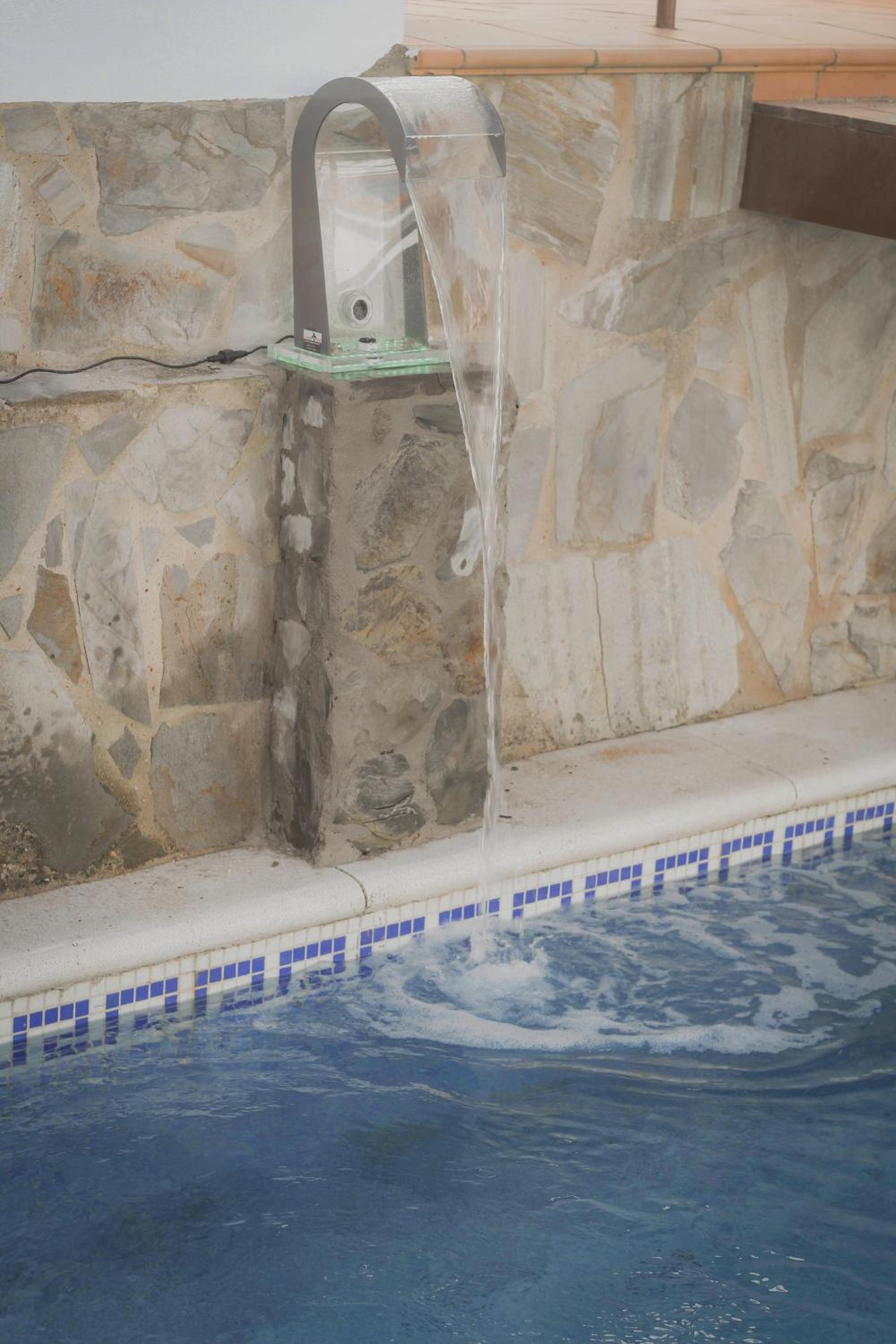 Neade Residencial Suites
