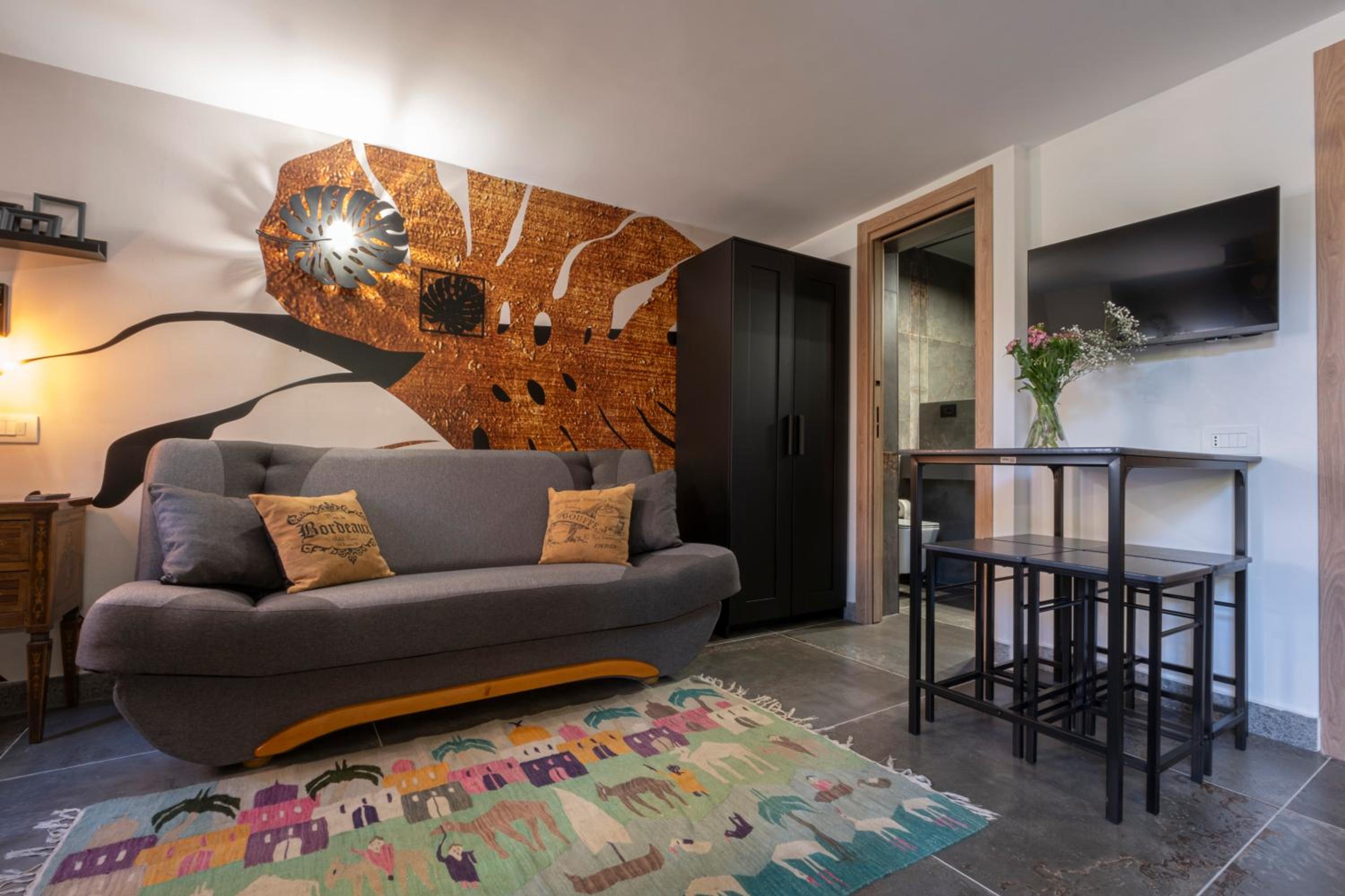 Vatican Boutique Apartment with large Terrace
