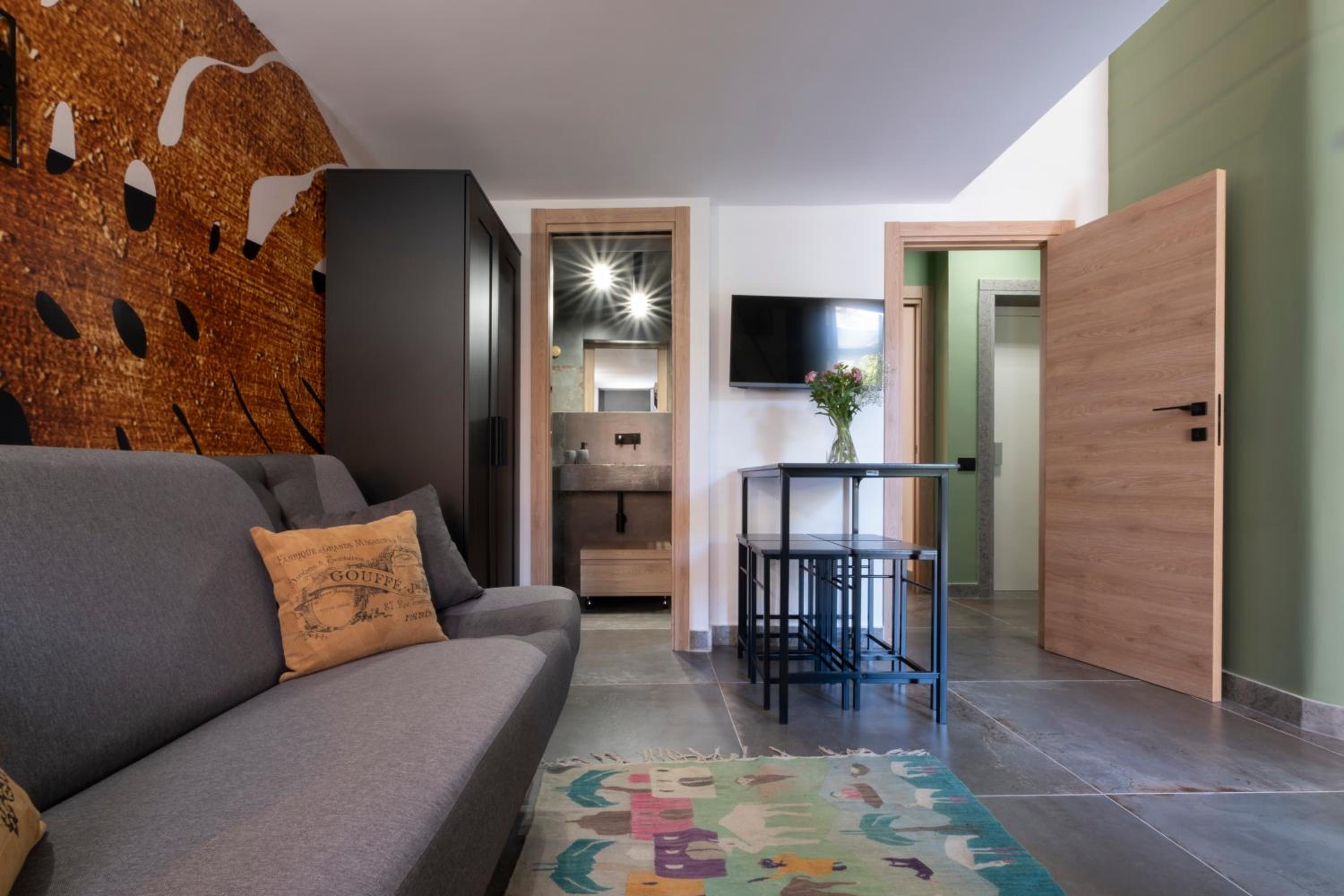Vatican Boutique Apartment with large Terrace