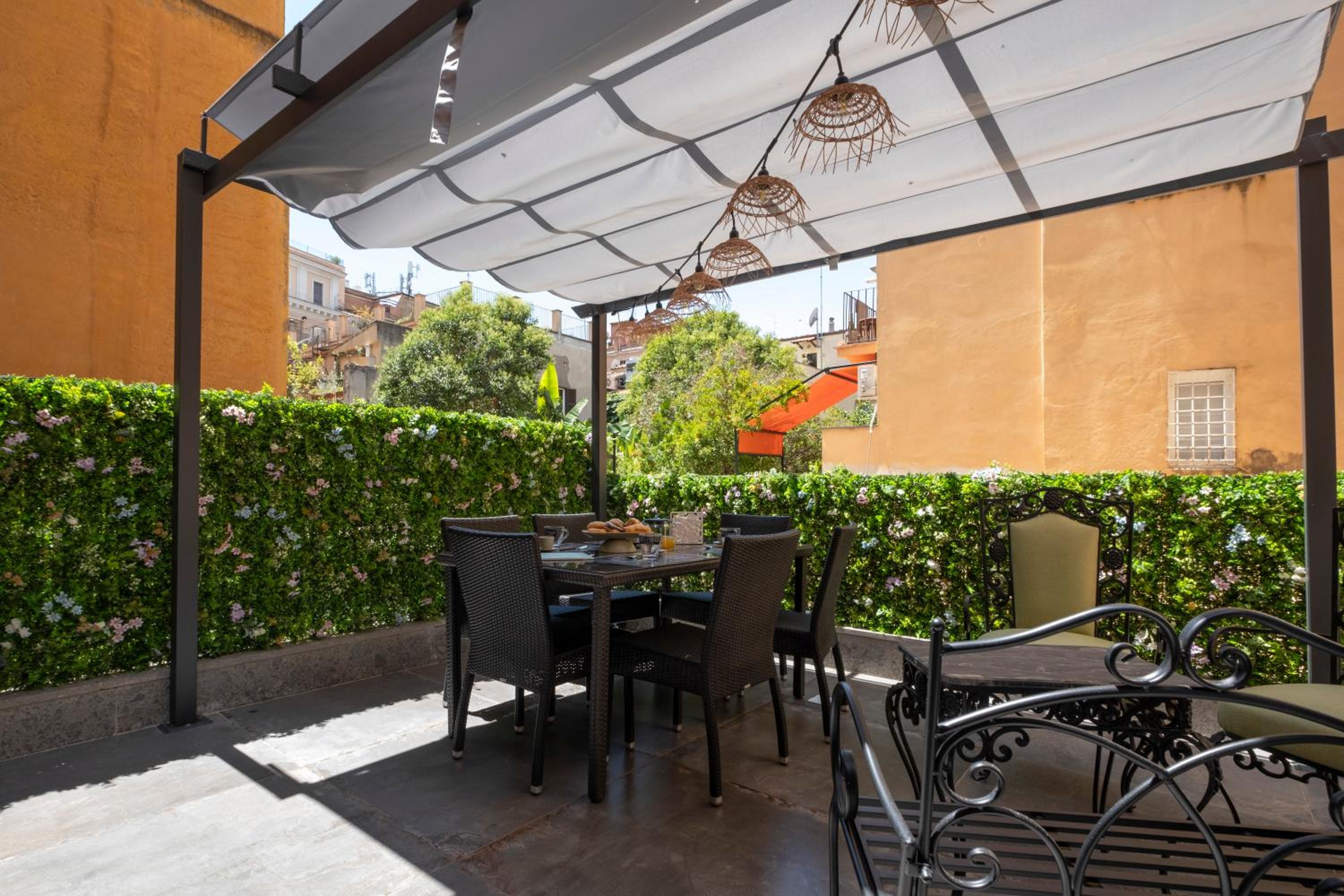 Vatican Boutique Apartment with large Terrace