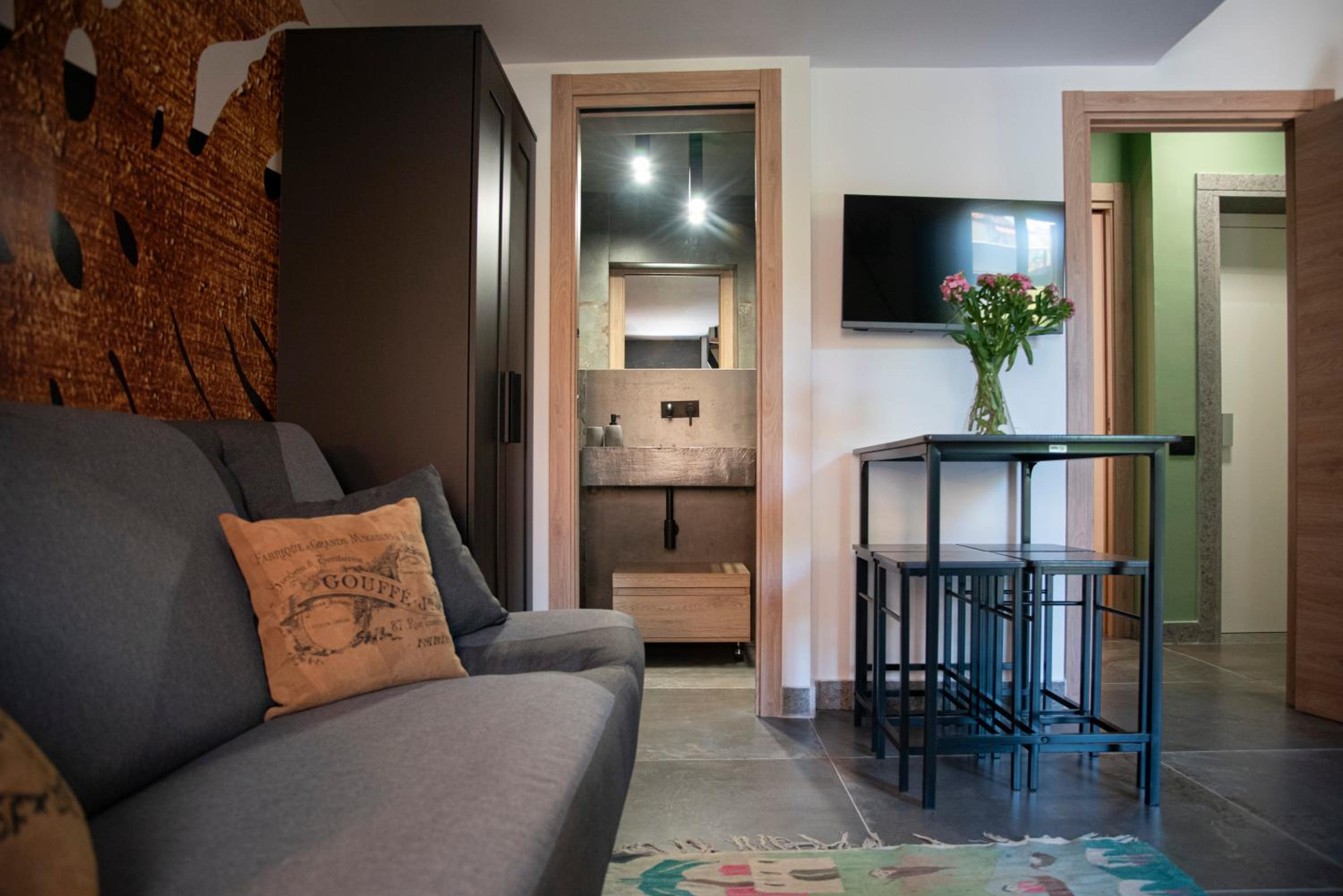 Vatican Boutique Apartment with large Terrace