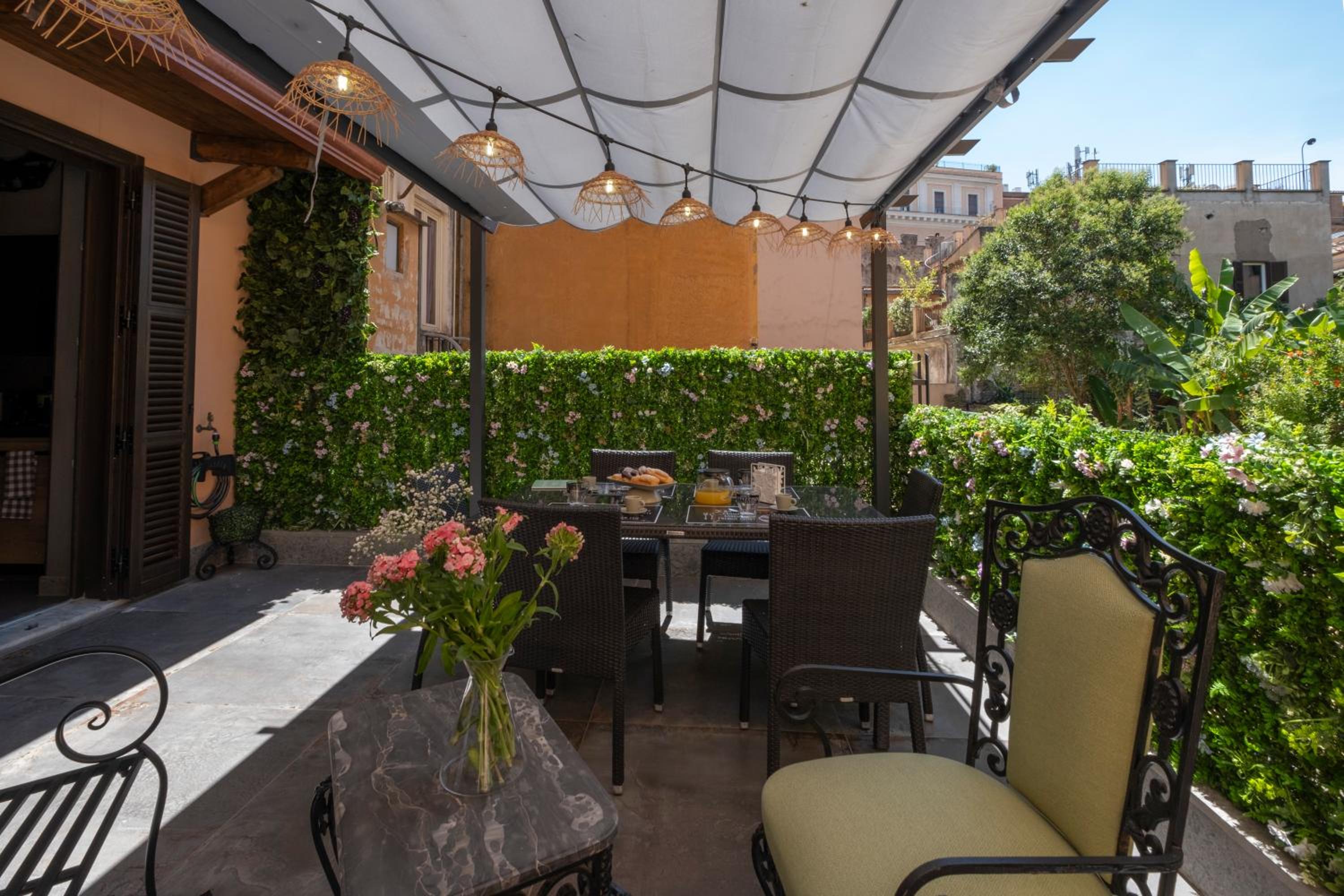 Vatican Boutique Apartment with large Terrace