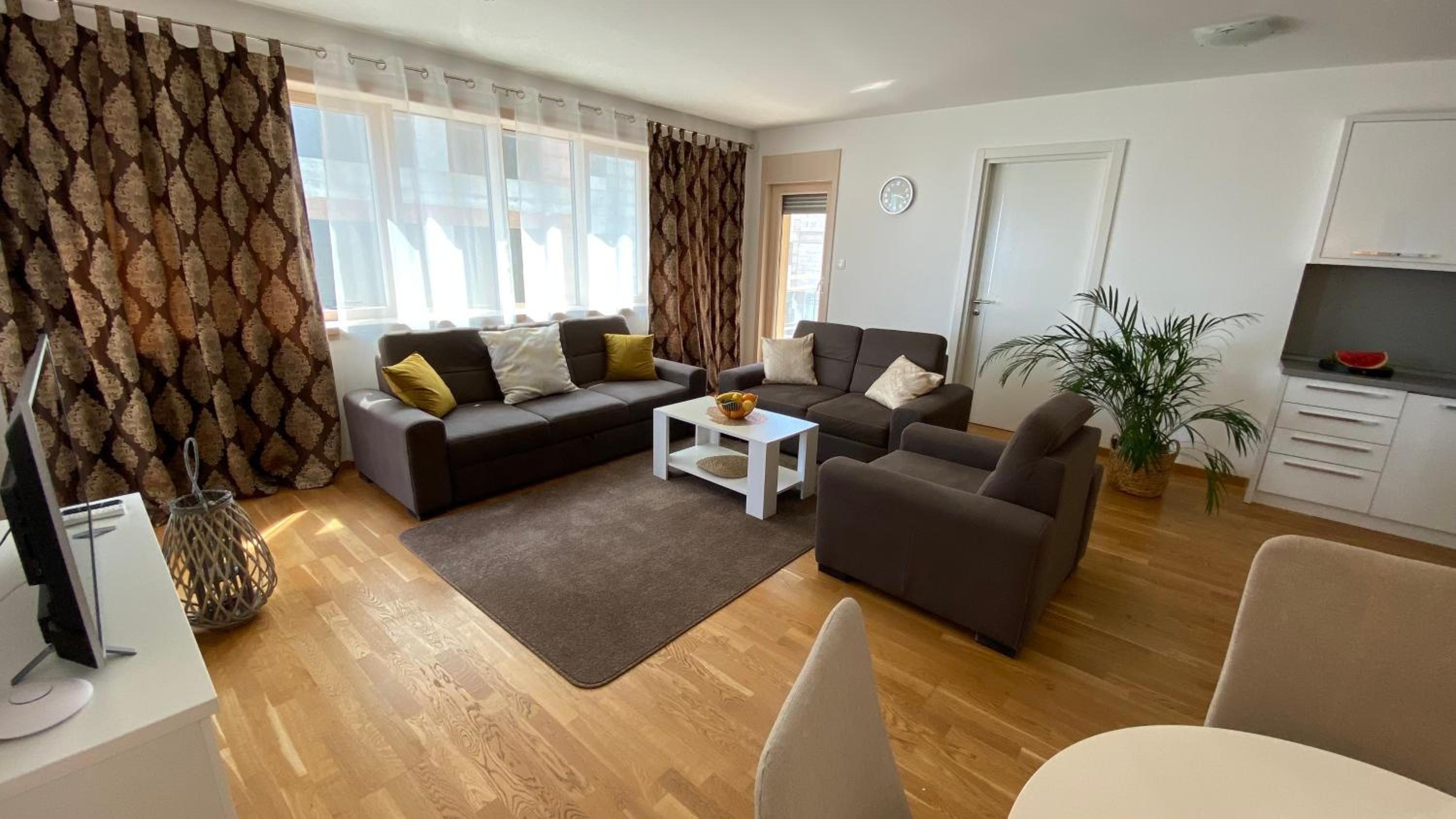 Four Views Apartments photo 3