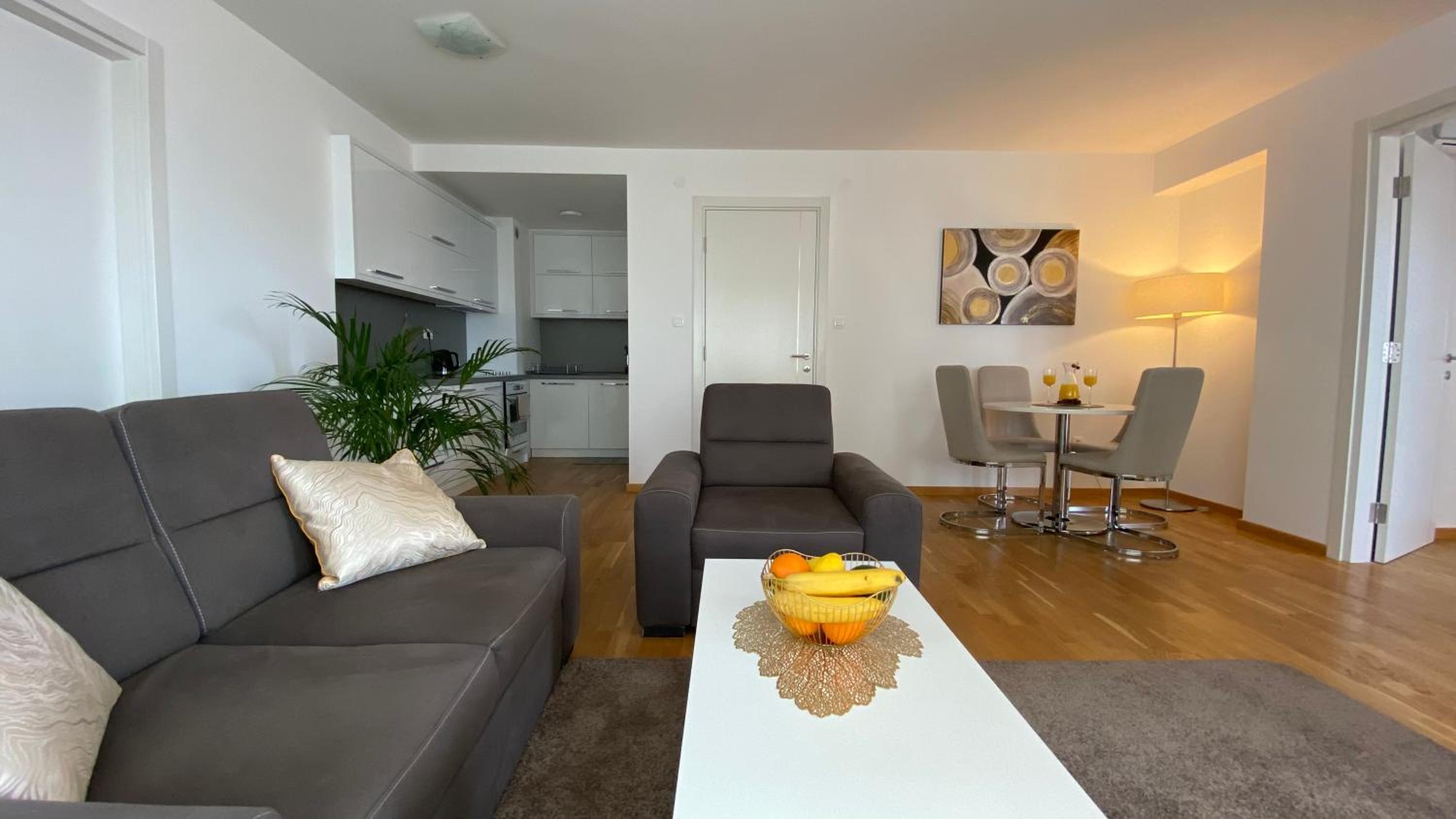 Four Views Apartments photo 4