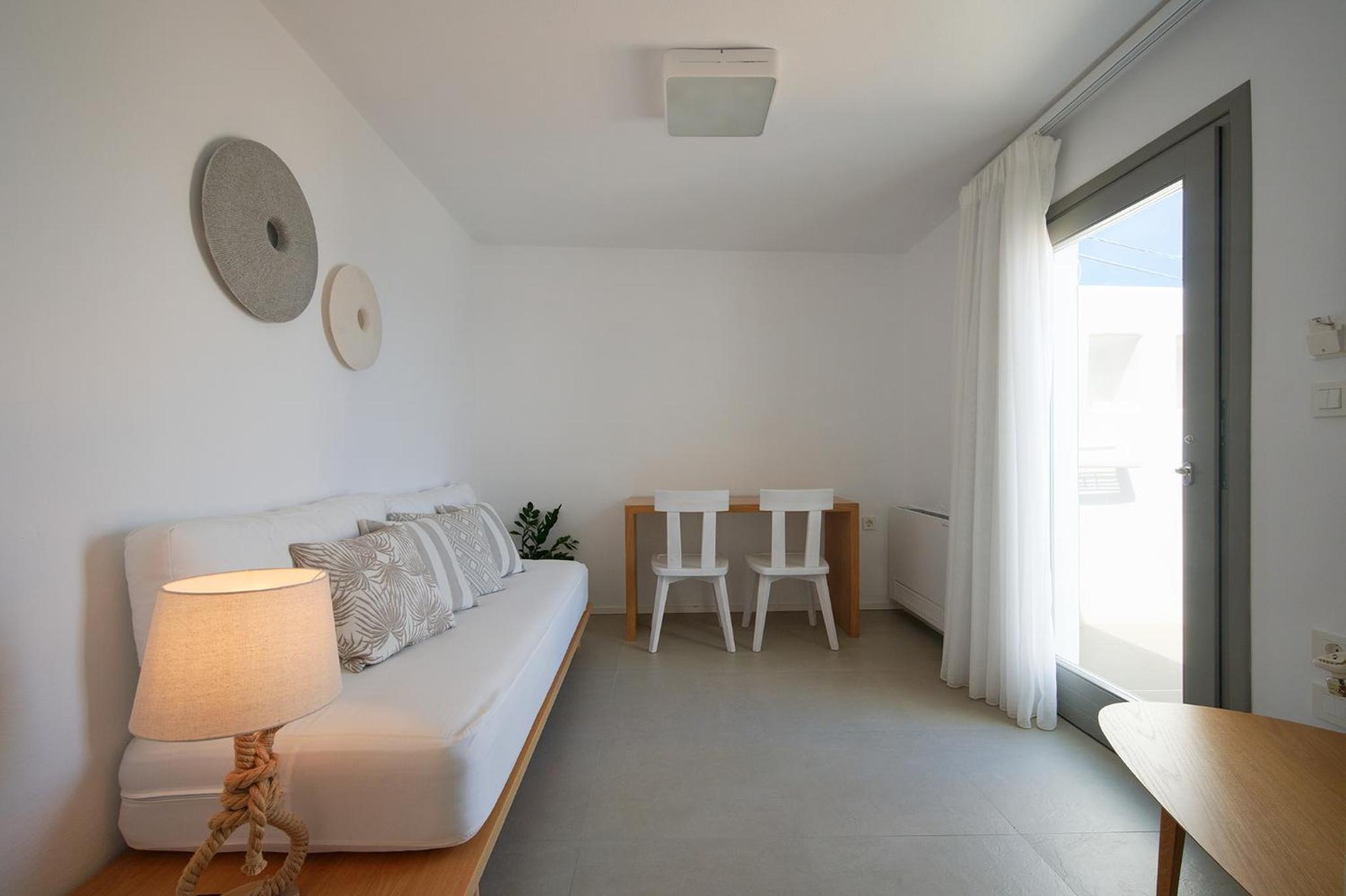 Kymo Luxury Suites Paros