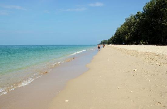 Lanta Long Beach Hostel