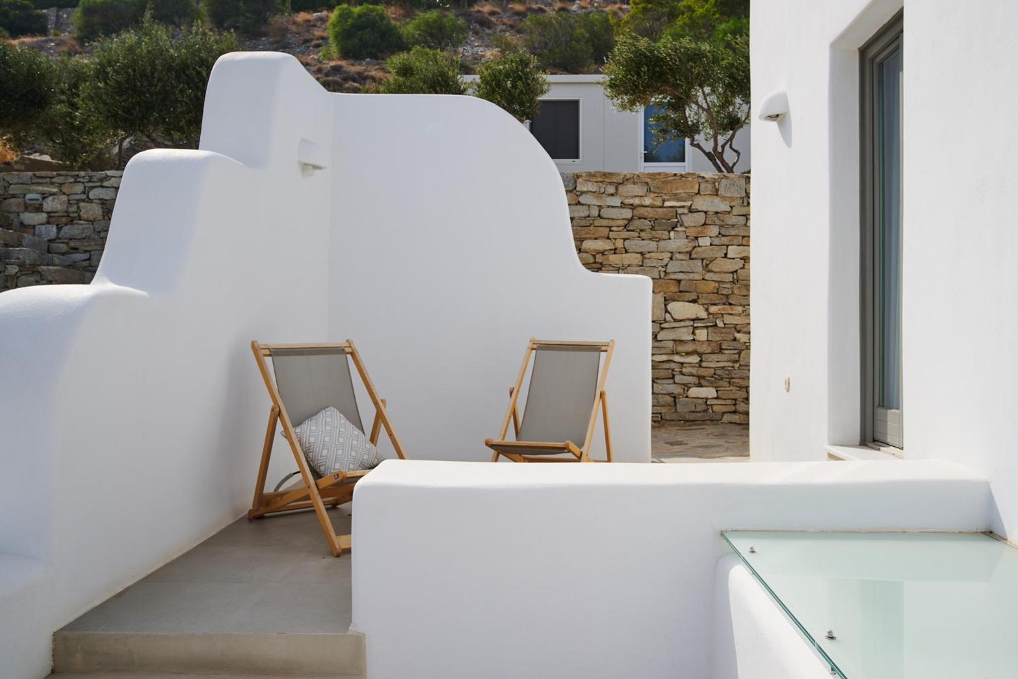 Kymo Luxury Suites Paros — 9