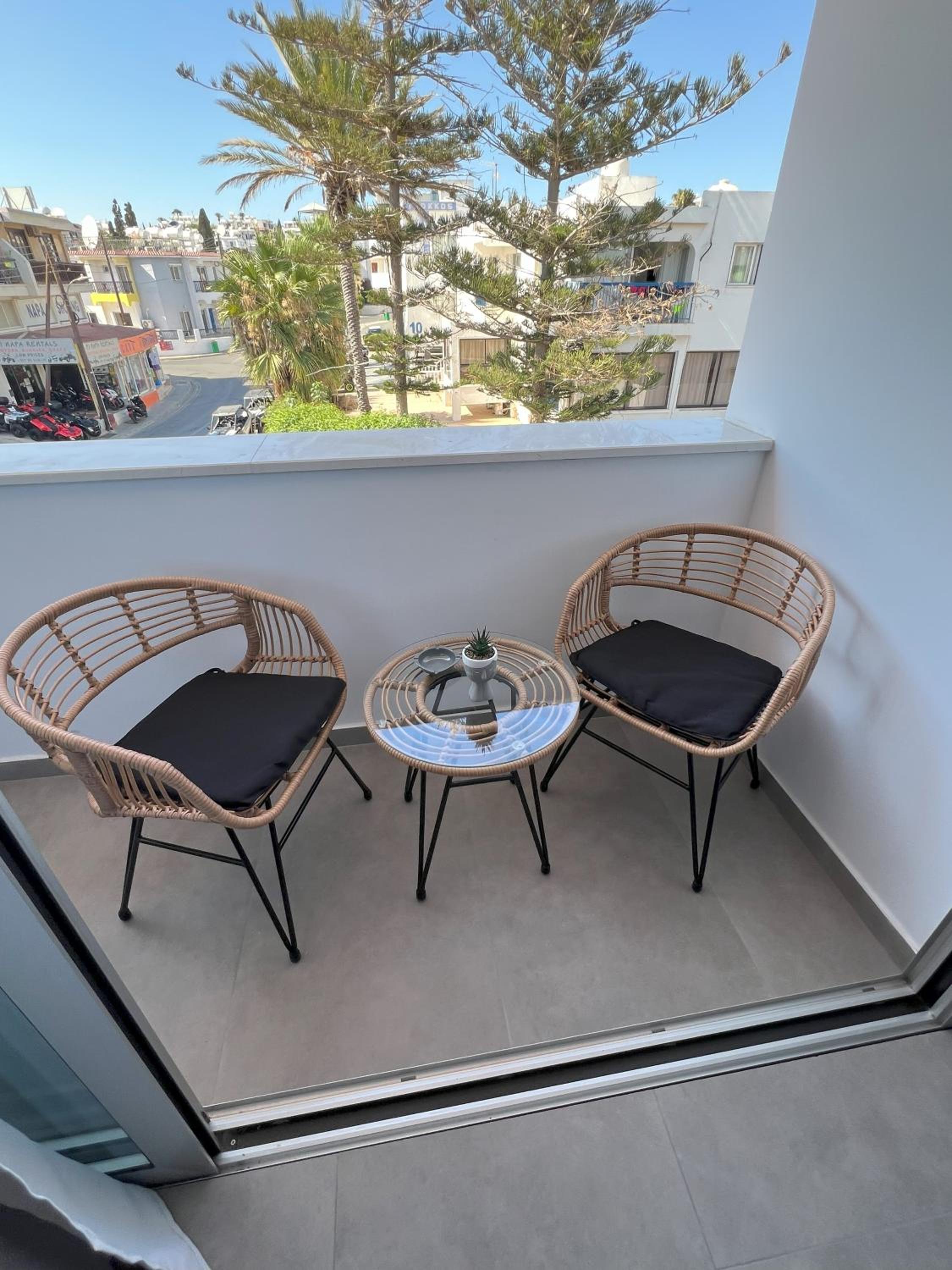 Living Boutique Apartments Adults Only