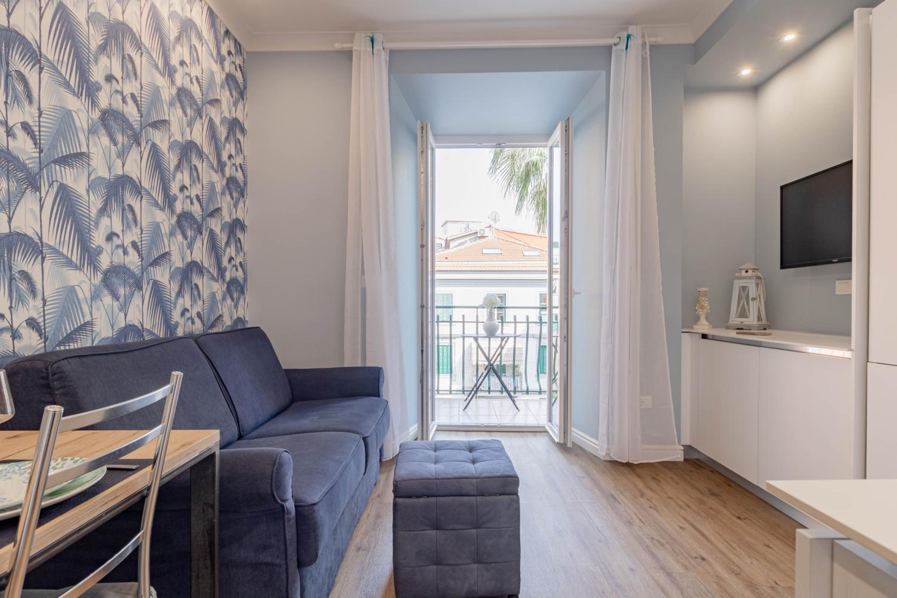H11 CASA CAMILLA Centro - Sanremo view 4