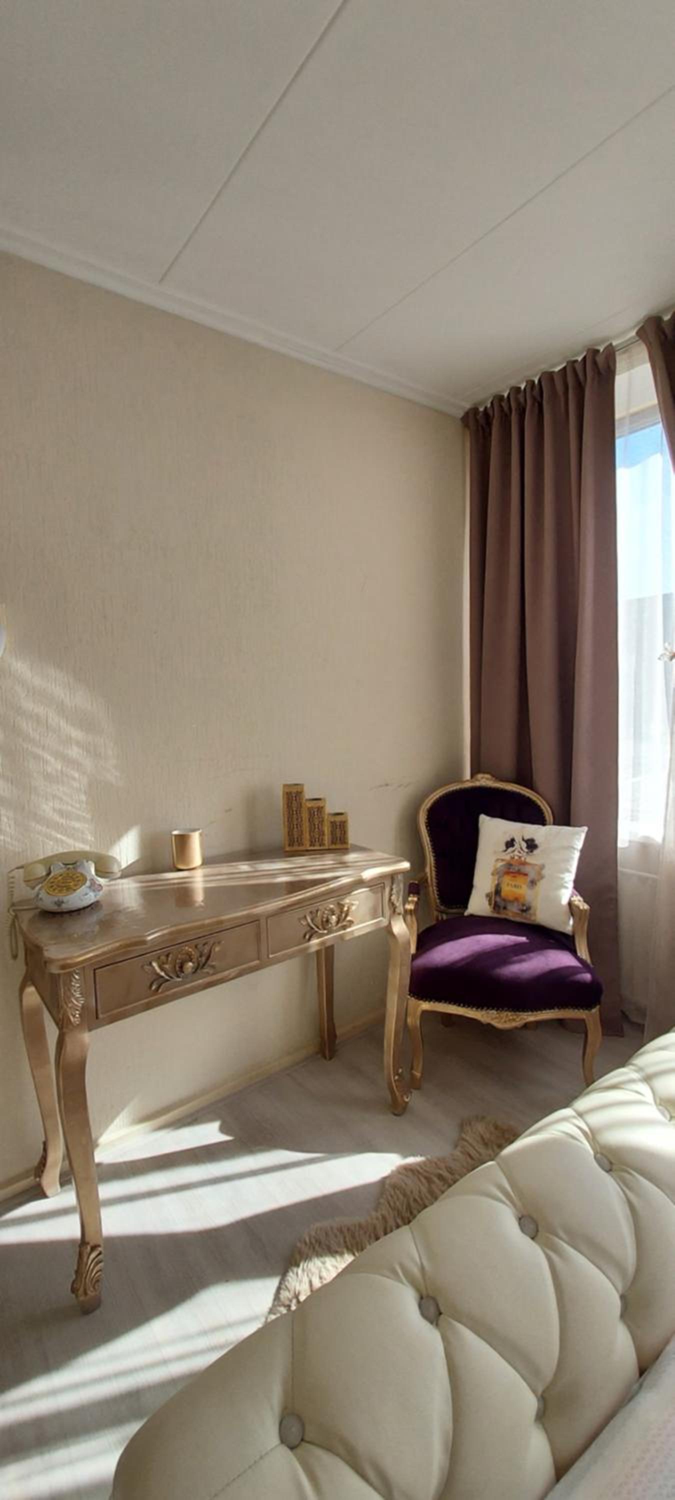 Cozy room in host house near Rotterdam
