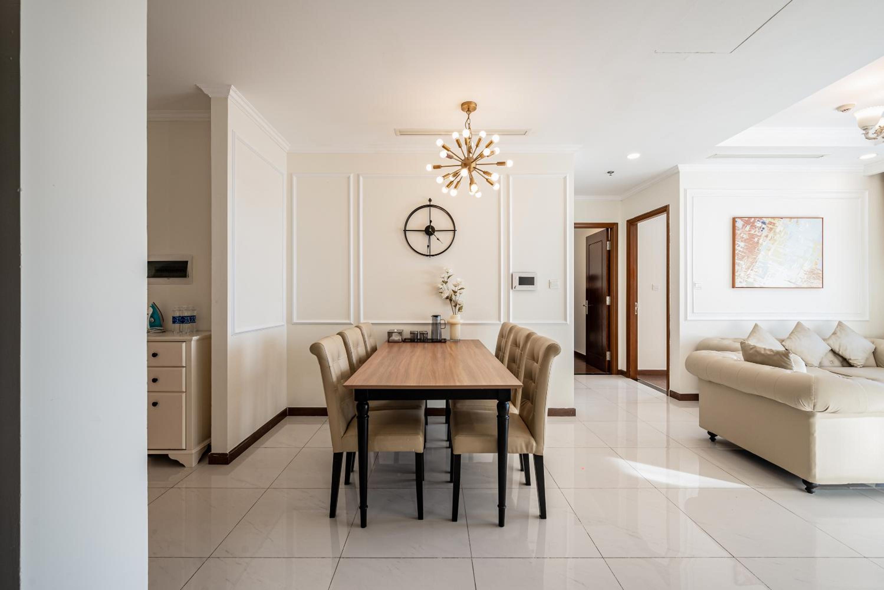 CR Concept Serviced Apartment - Vinhomes and Landmark 81