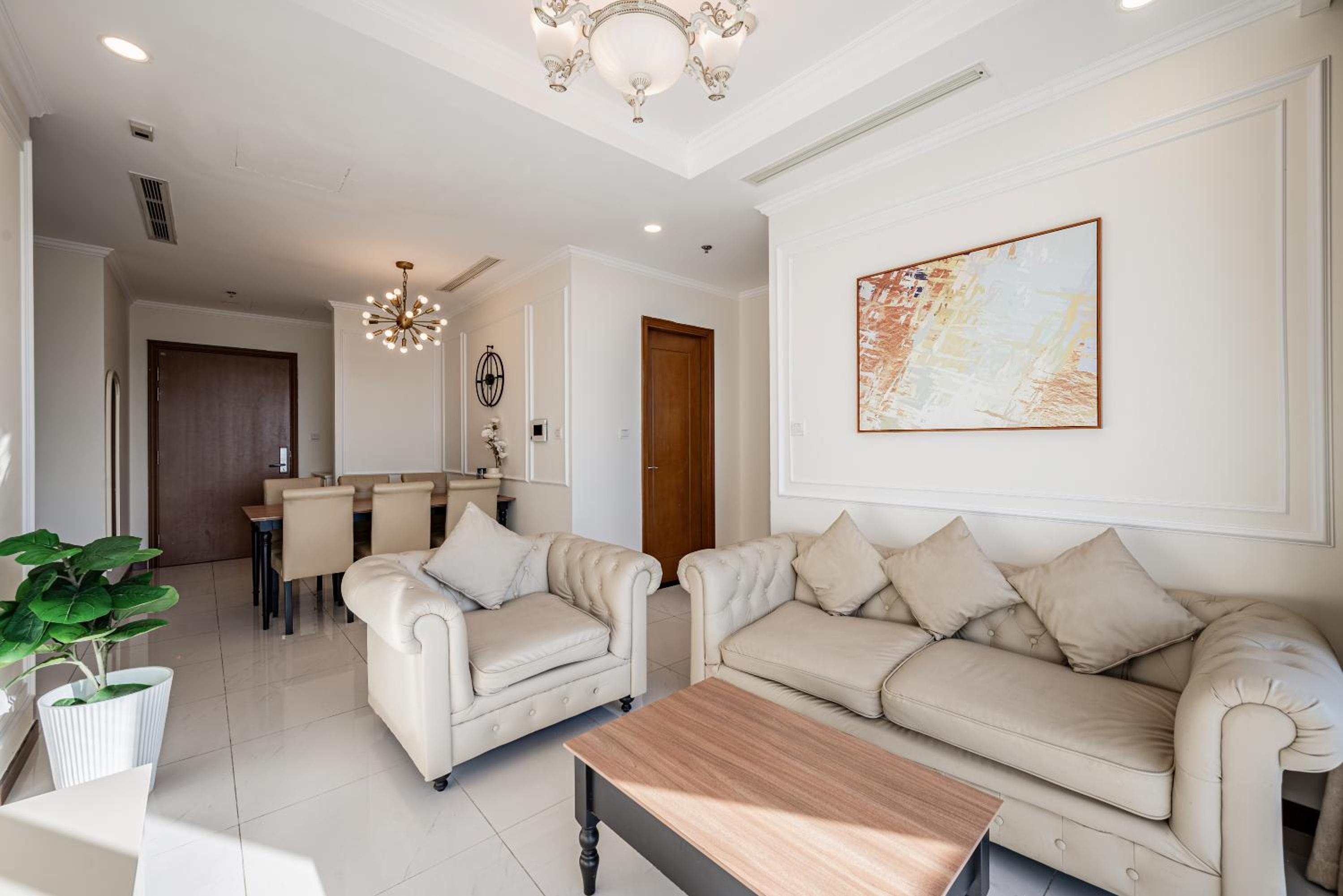 CR Concept Serviced Apartment - Vinhomes and Landmark 81
