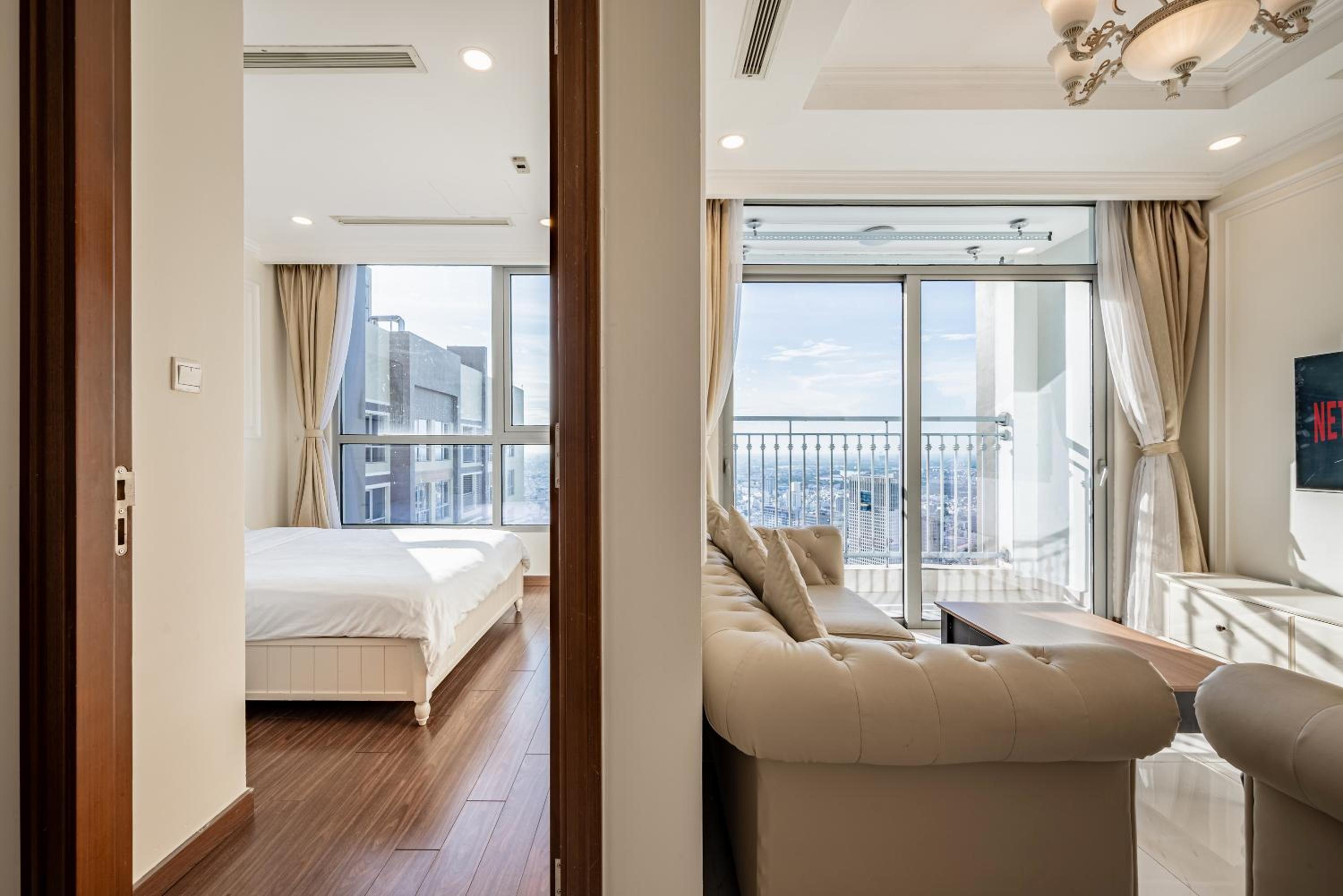 CR Concept Serviced Apartment - Vinhomes and Landmark 81