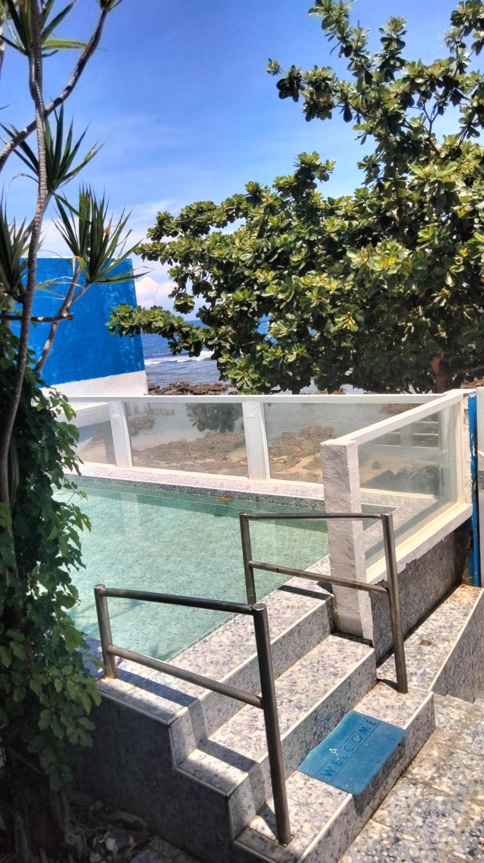 Glass Palace House Rental view 3